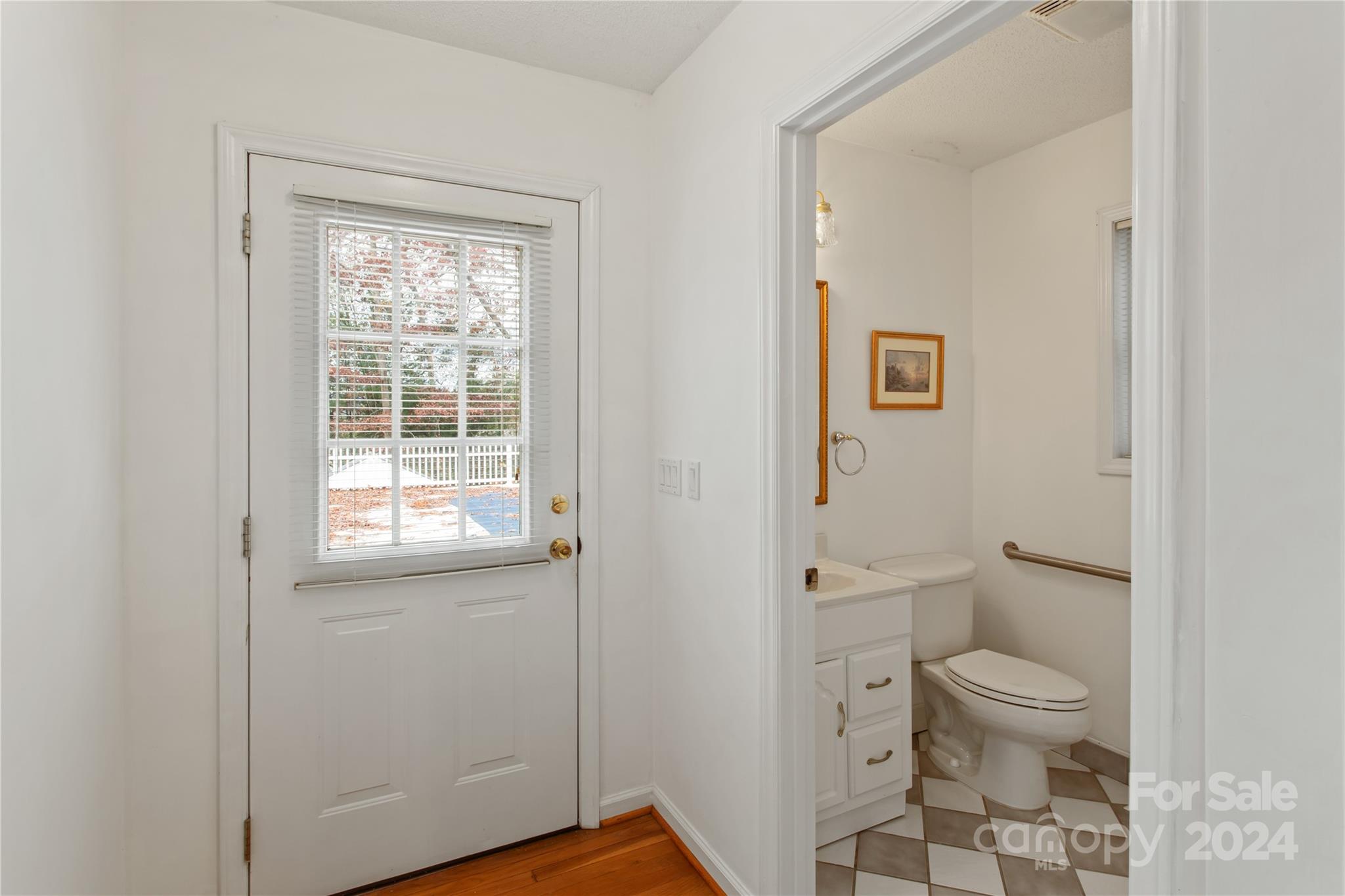 main property photo 20