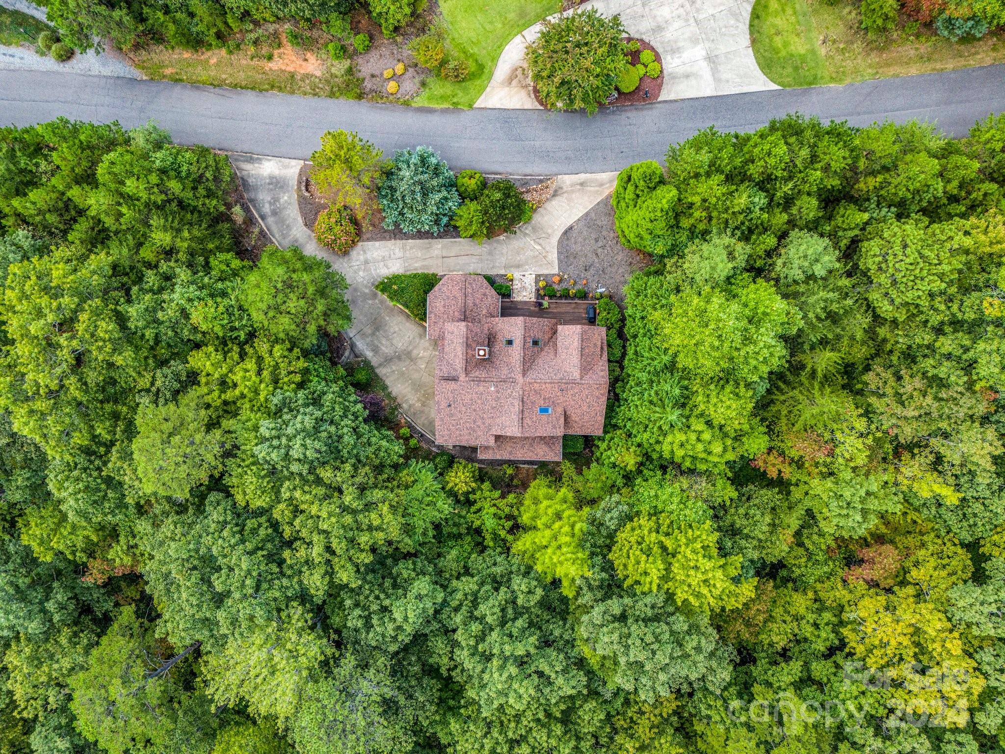 main property photo 34
