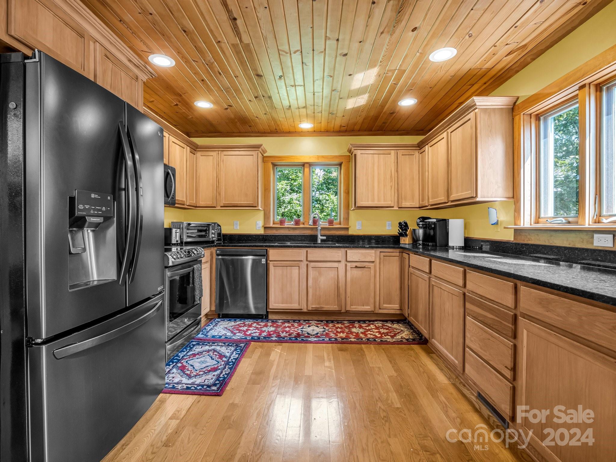 main property photo 7