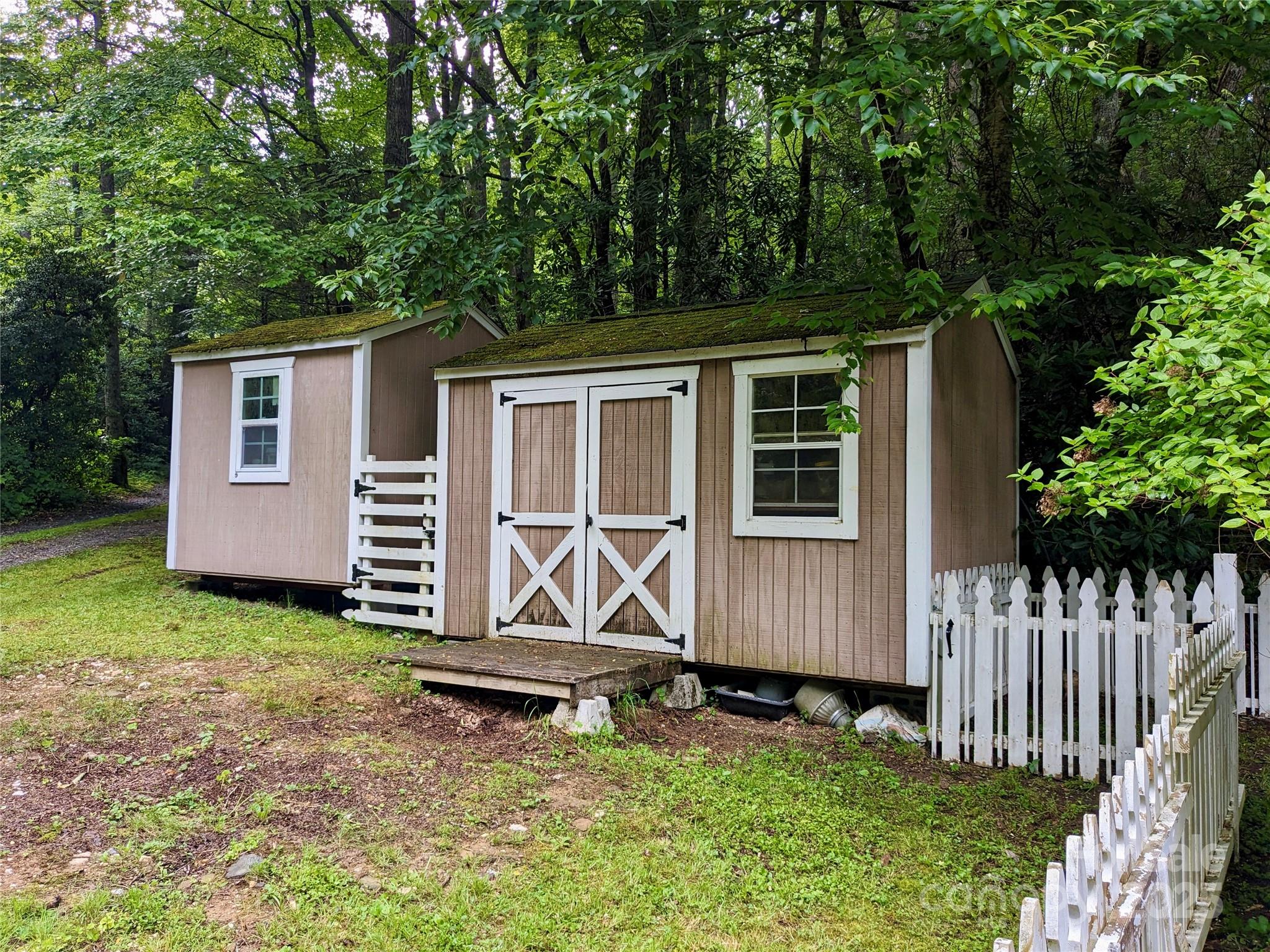 main property photo 23