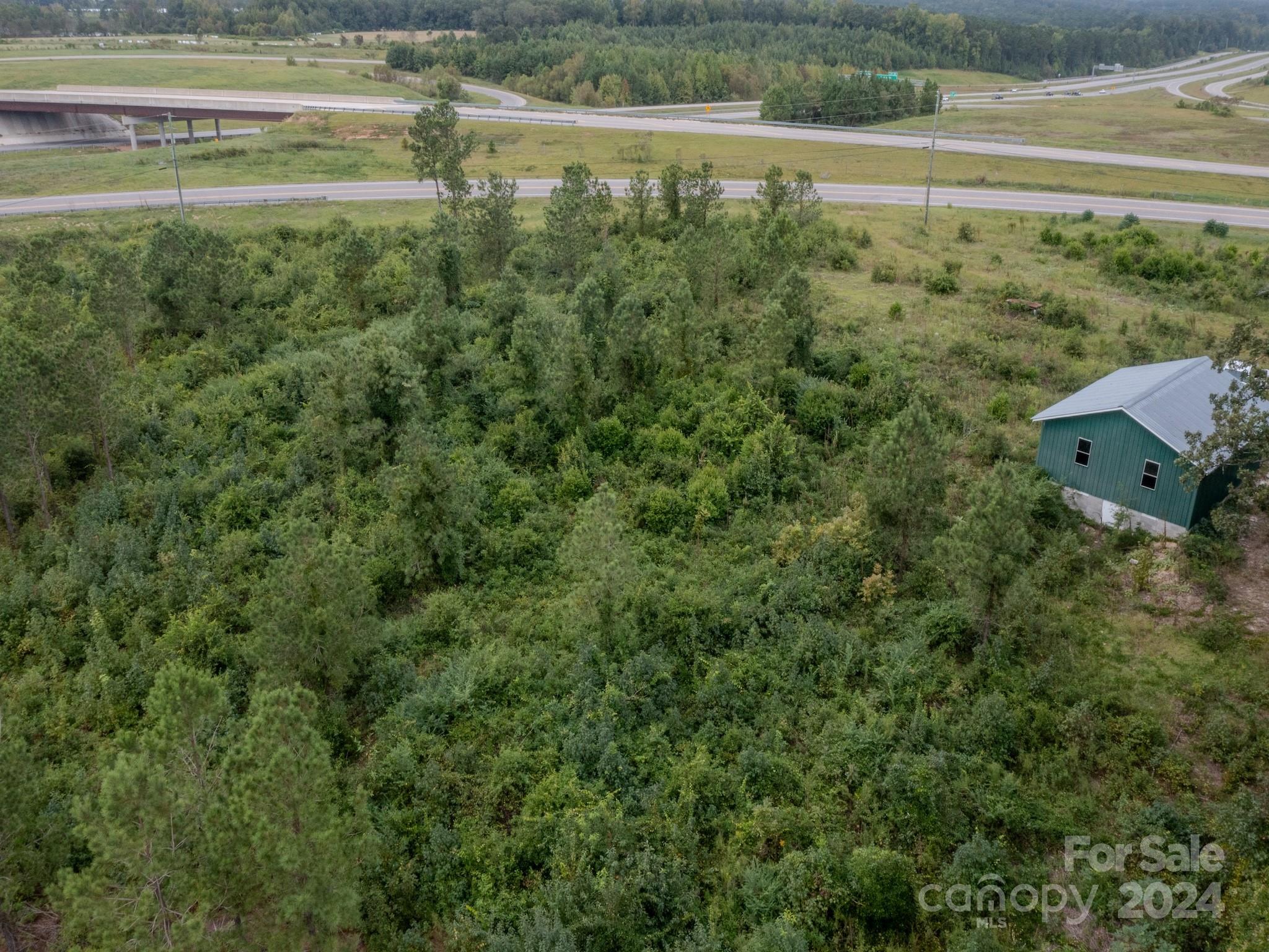 main property photo 5