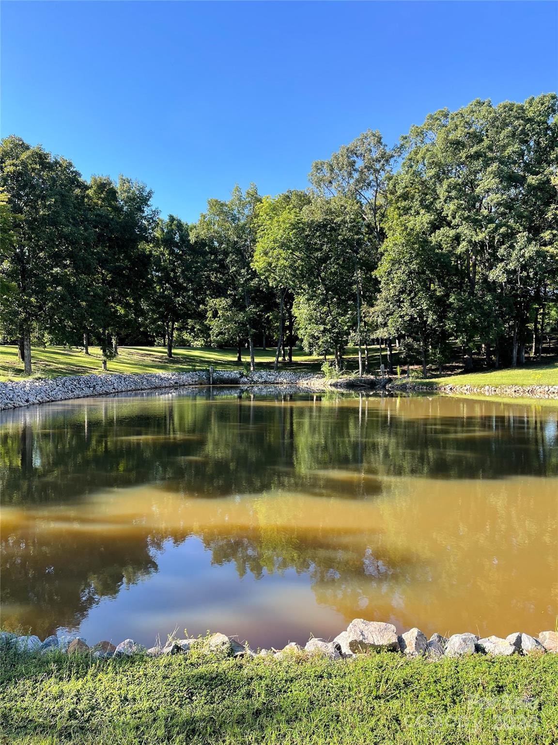 main property photo 25