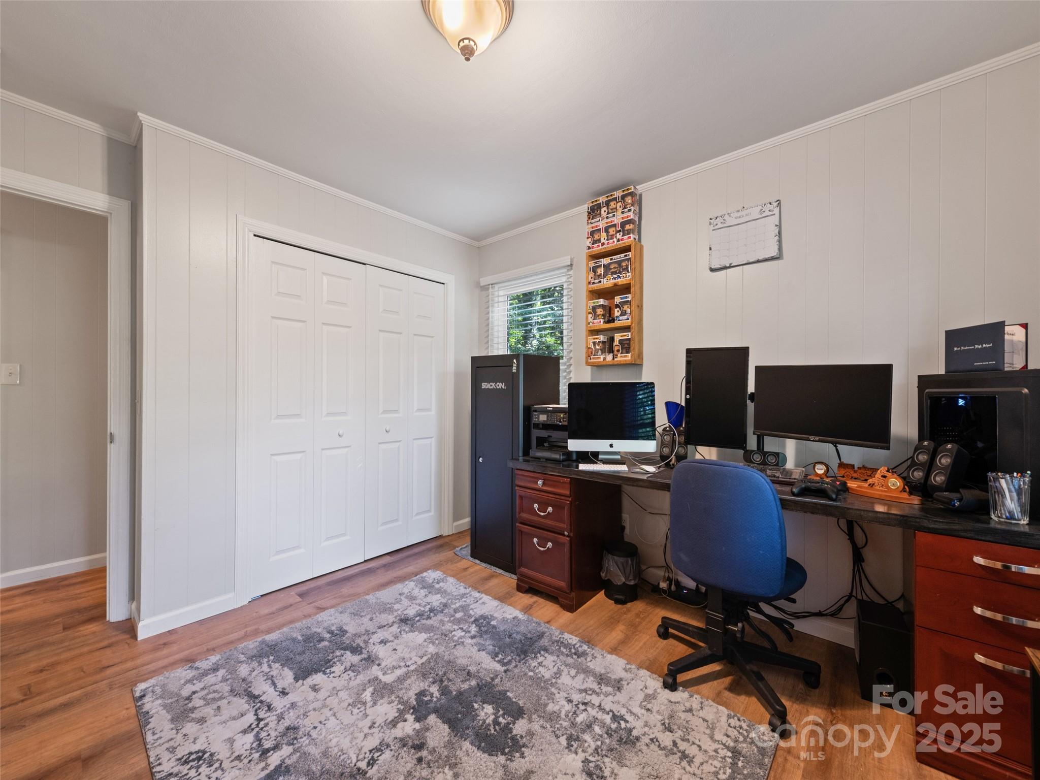 main property photo 28