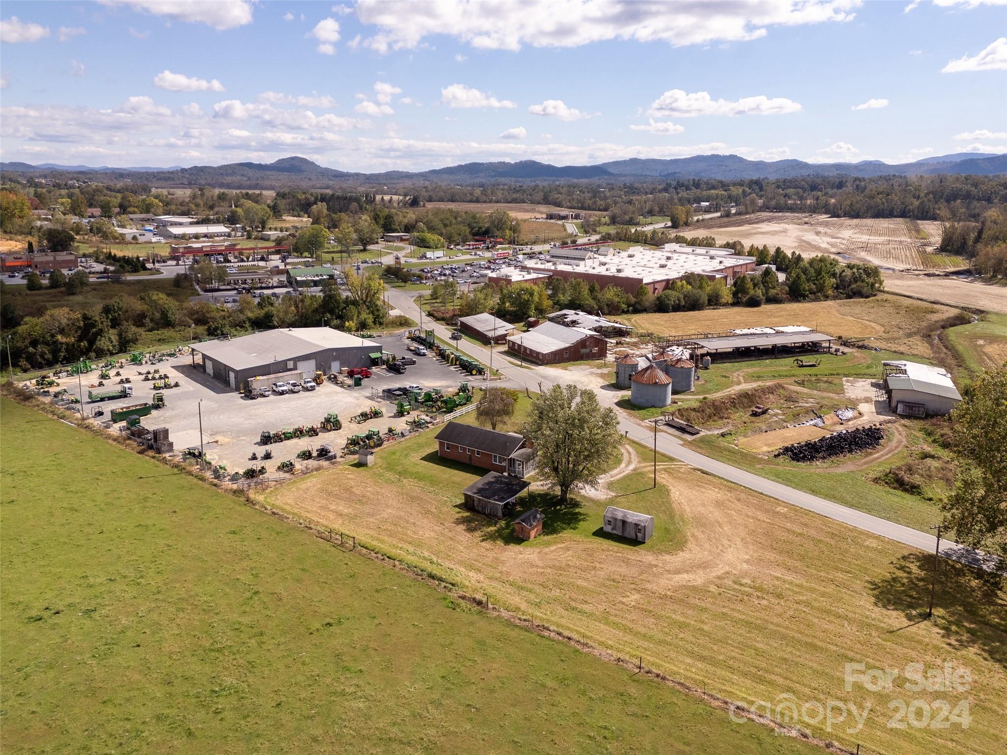 main property photo 9