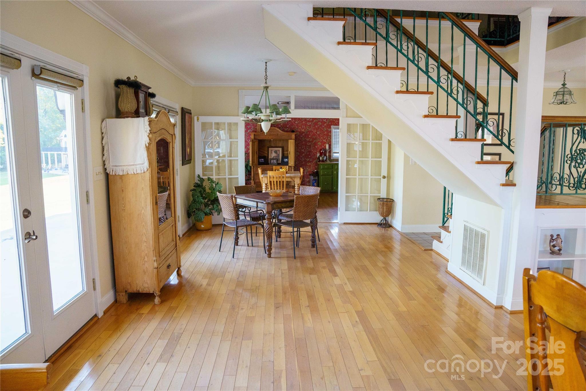 main property photo 18