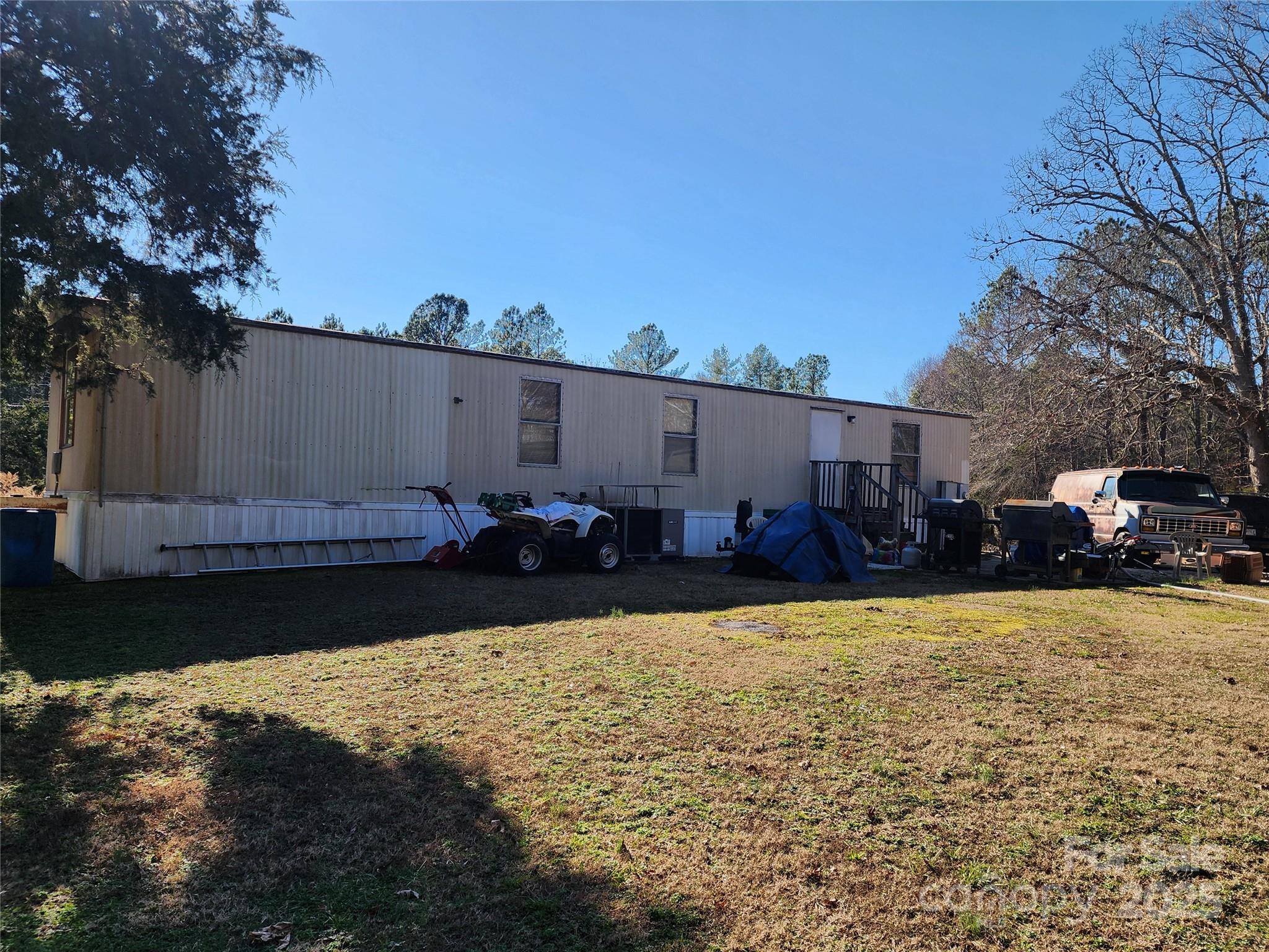 main property photo 16
