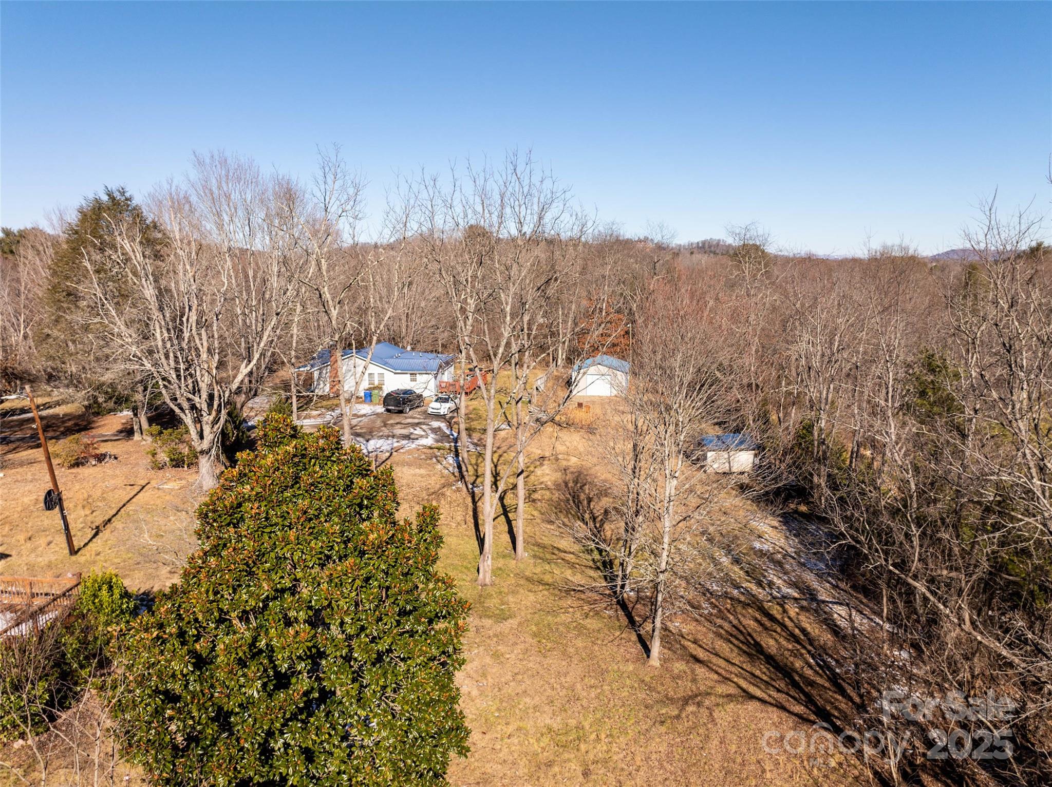 main property photo 10