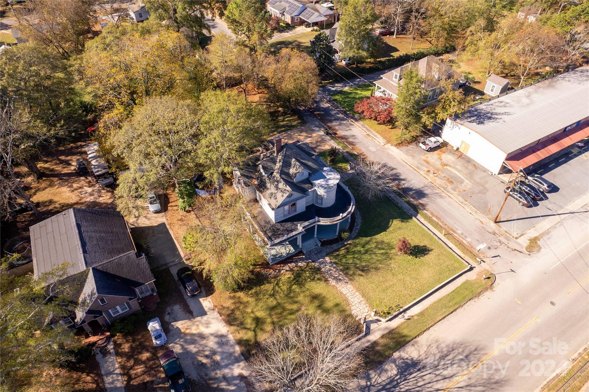 main property photo 41