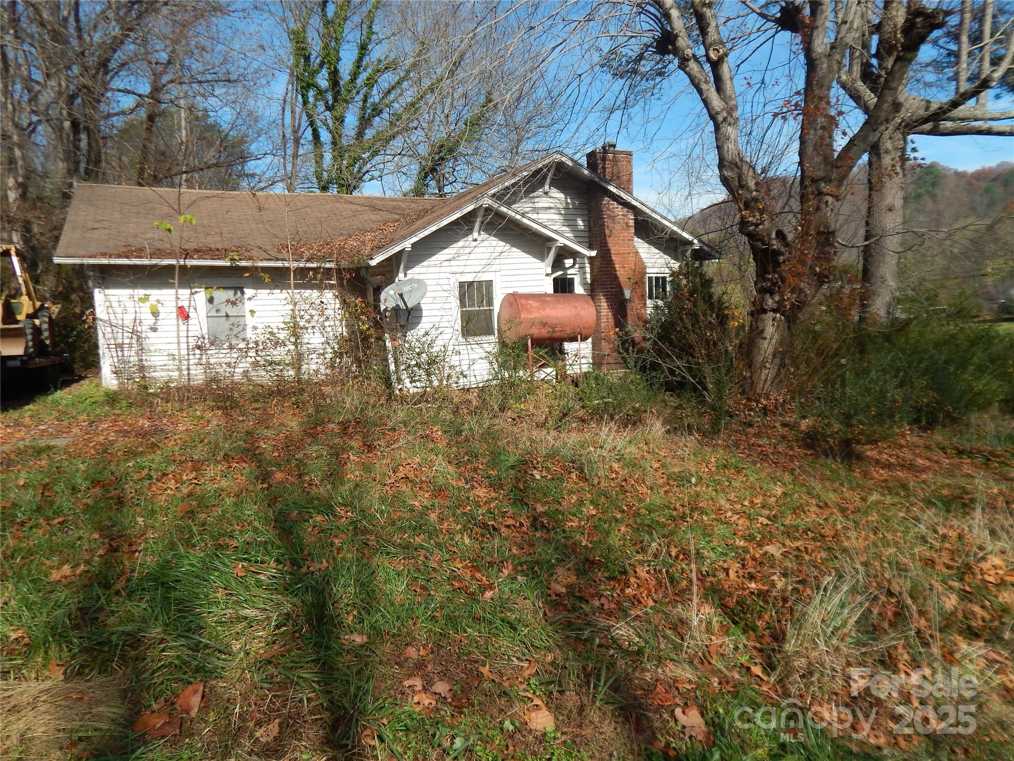main property photo 5