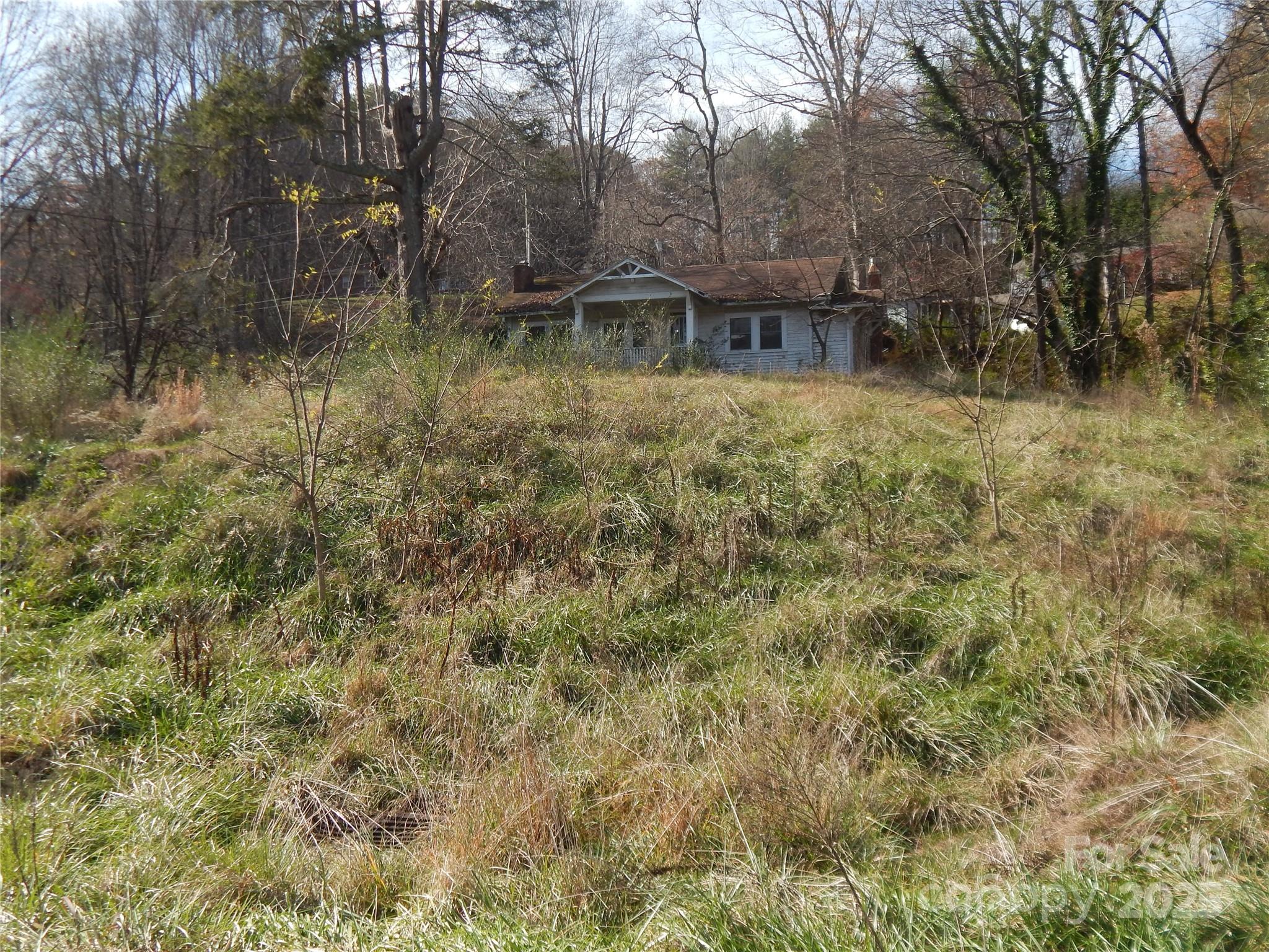 main property photo 6
