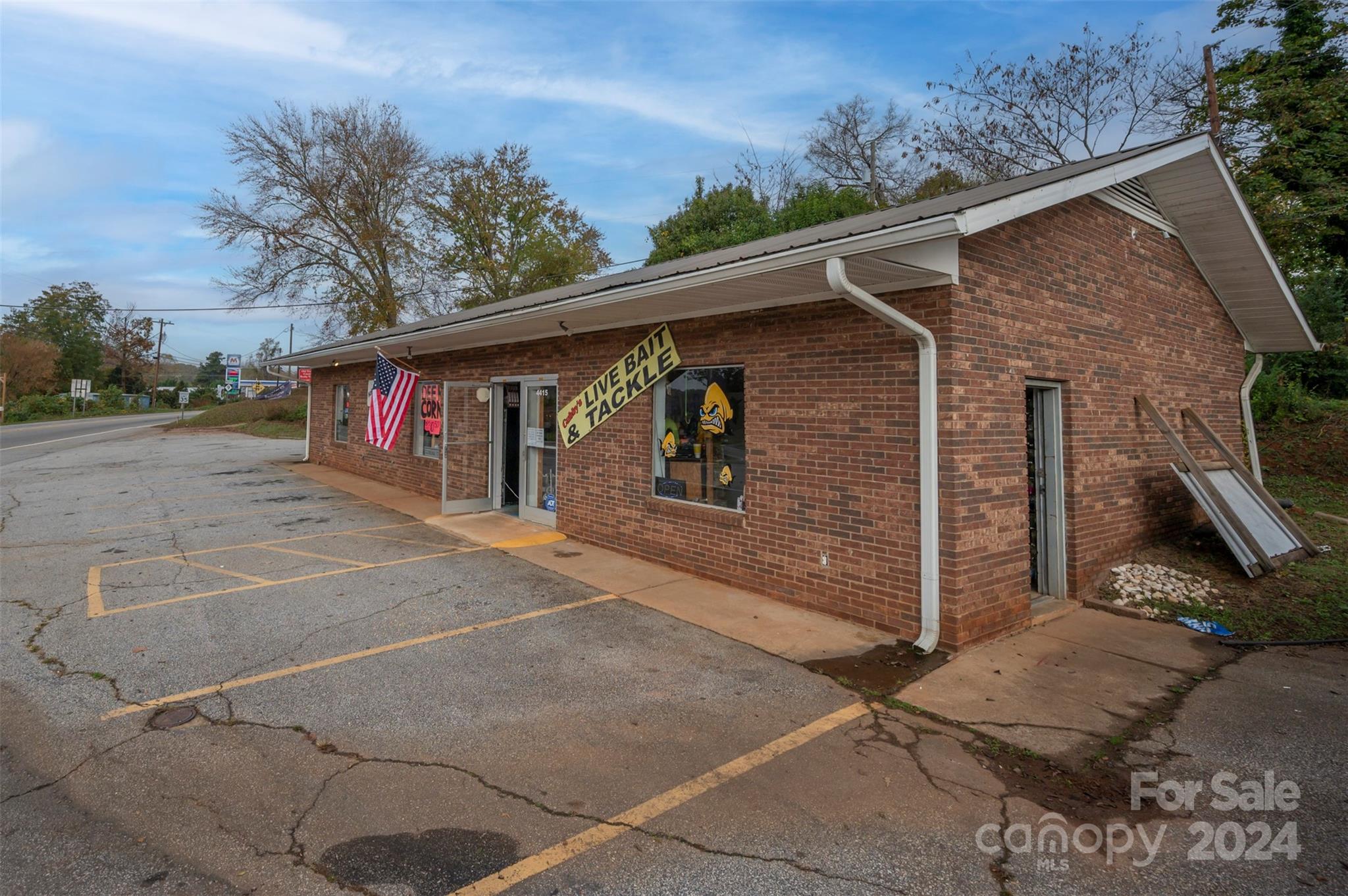 main property photo 39