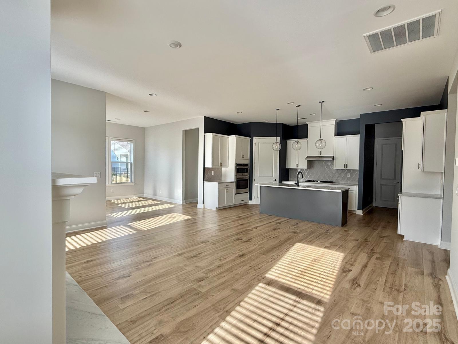 property viewer photo 16