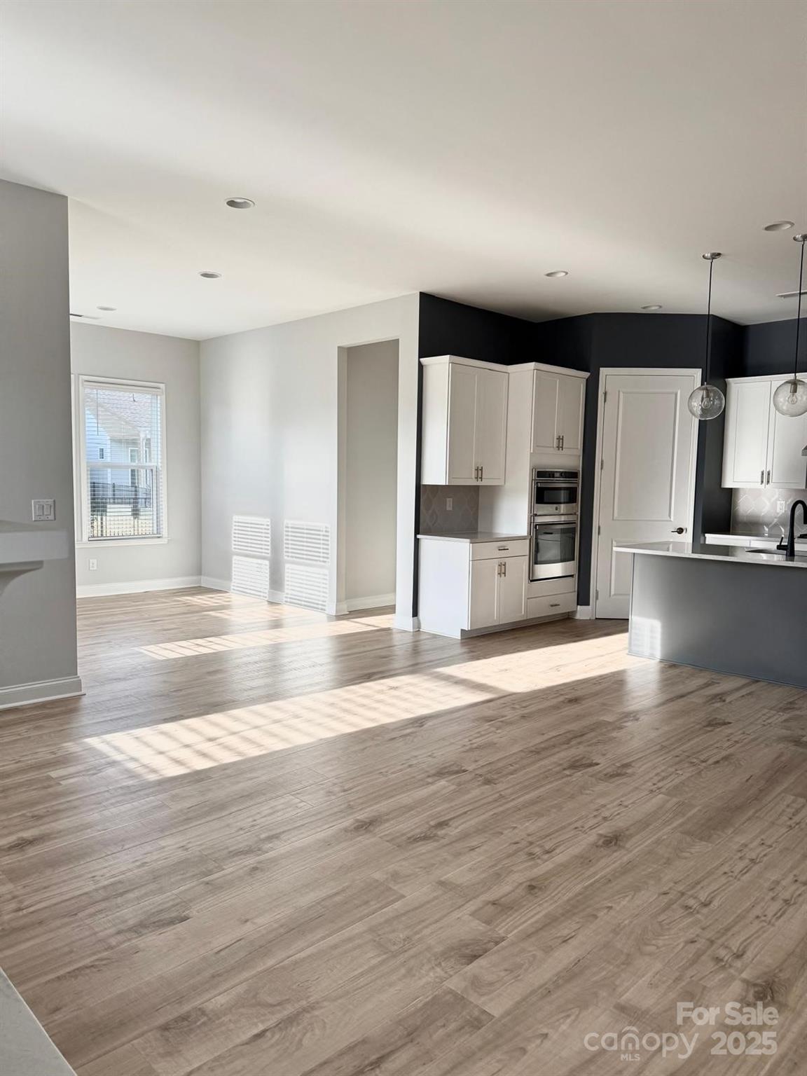 property viewer photo 17