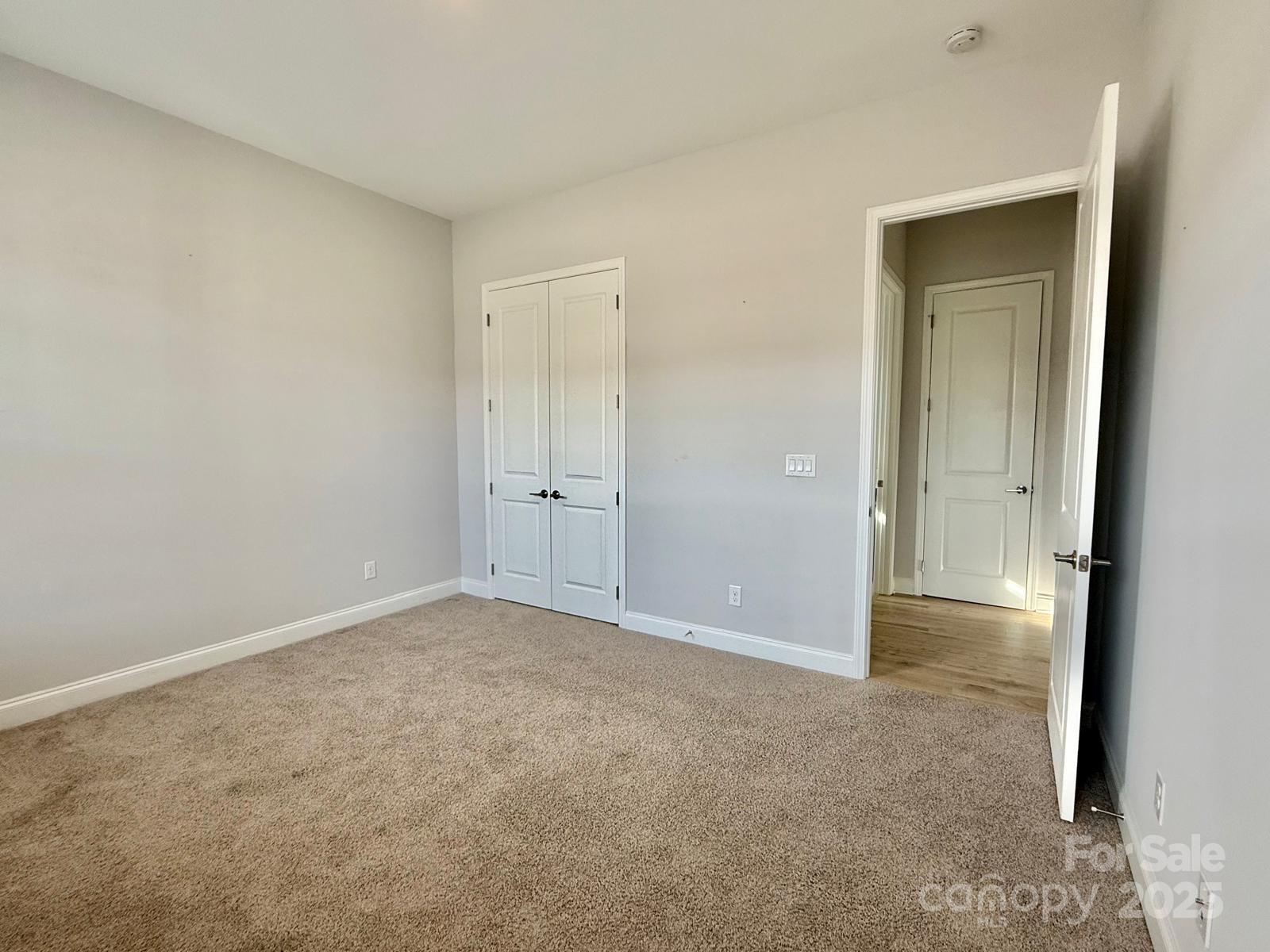 property viewer photo 22