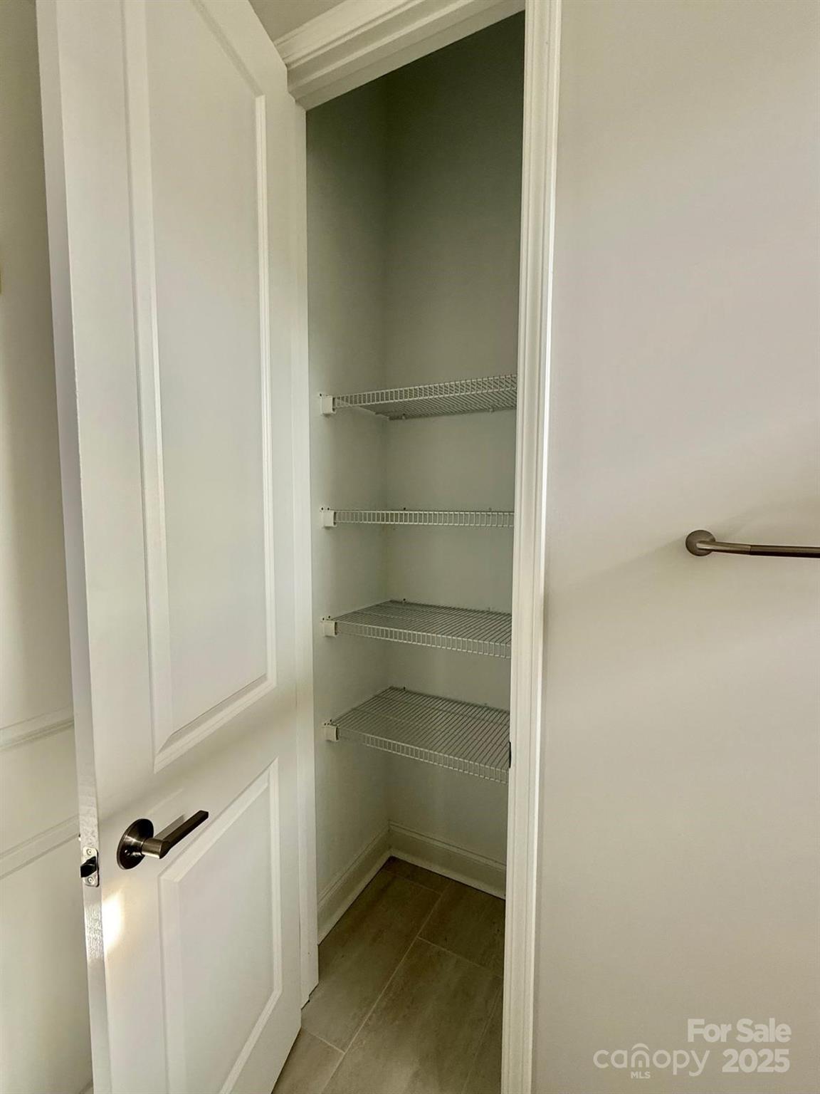 property viewer photo 25
