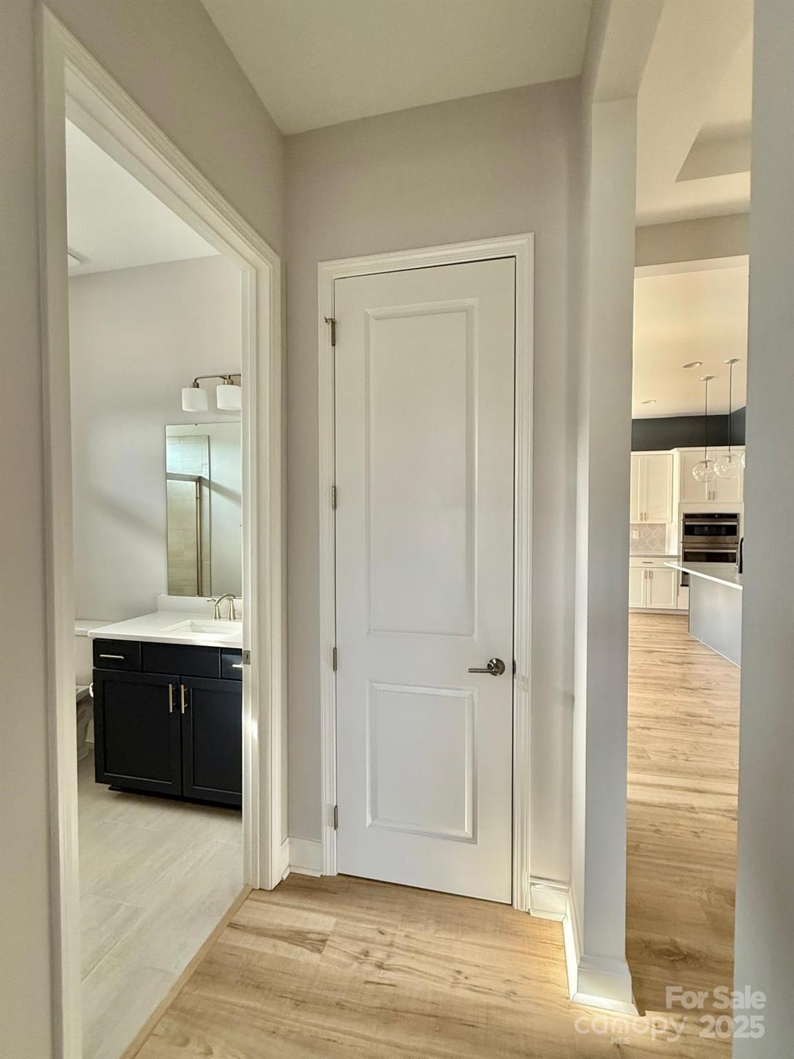 property viewer photo 26