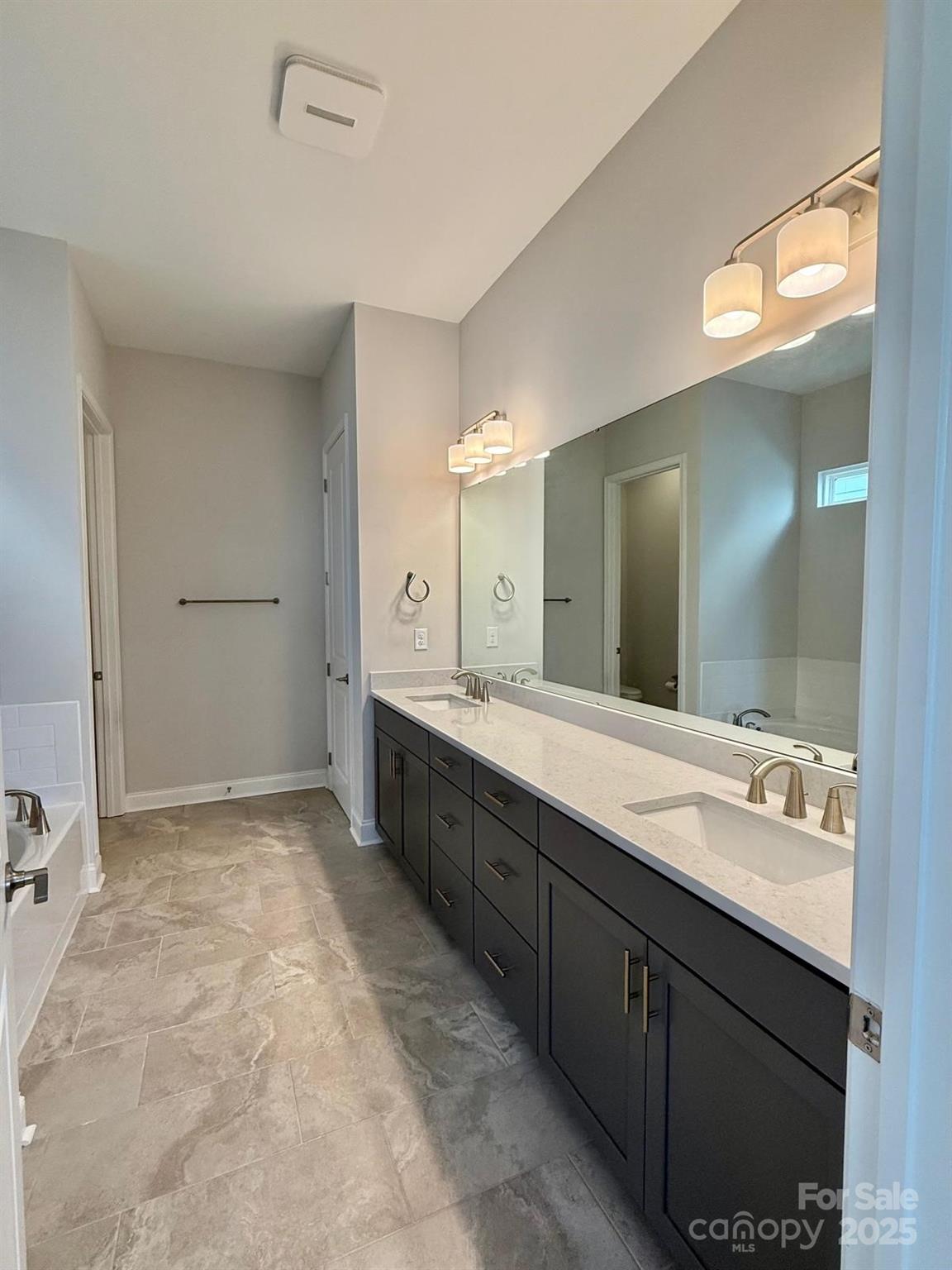property viewer photo 29