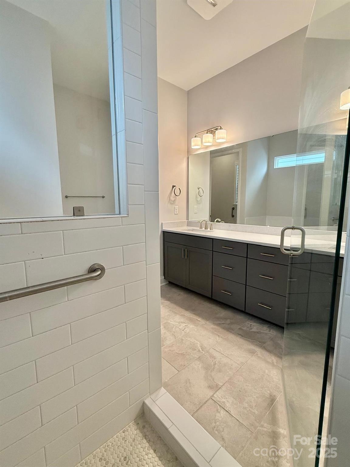 property viewer photo 31