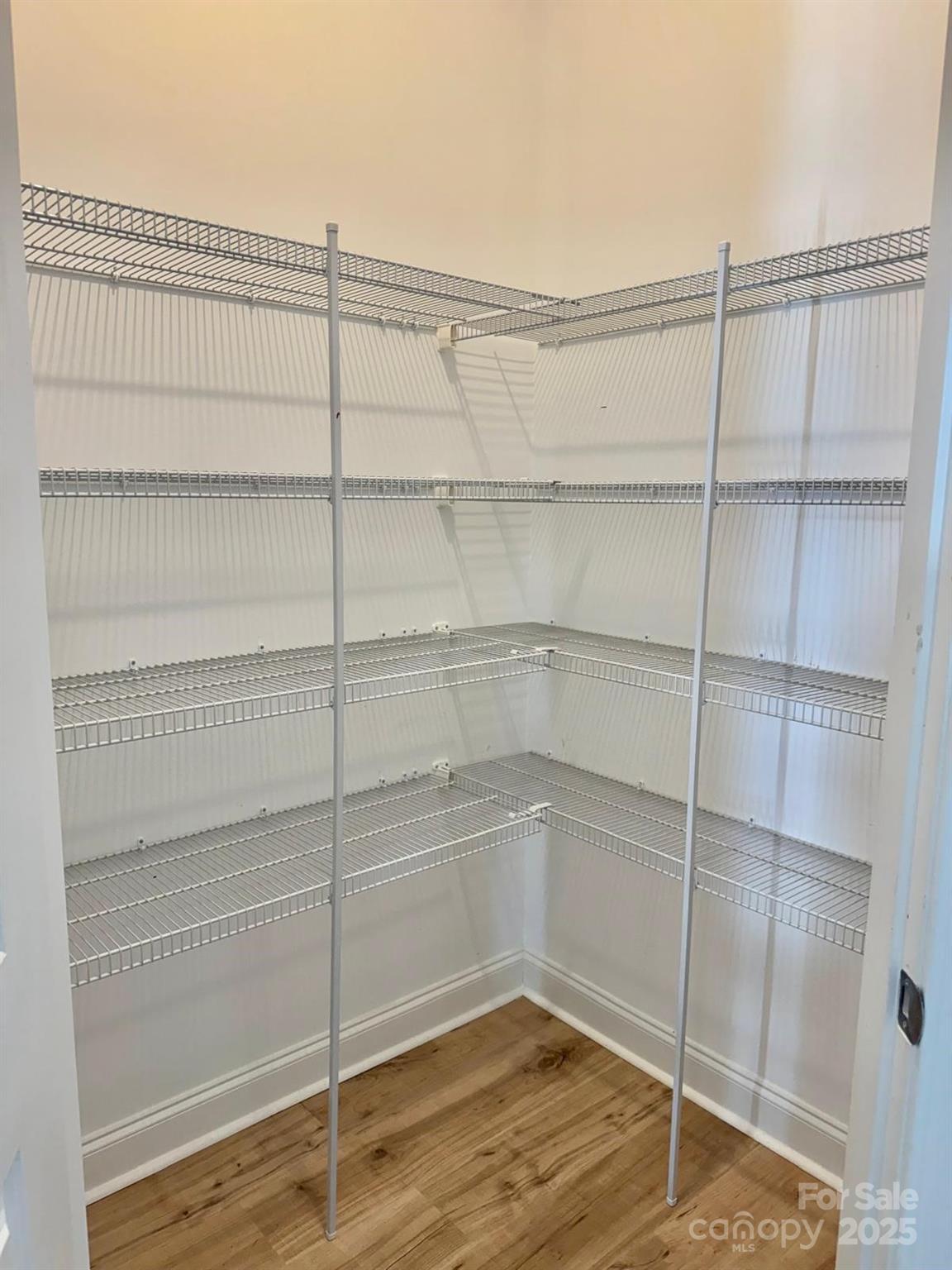 property viewer photo 37