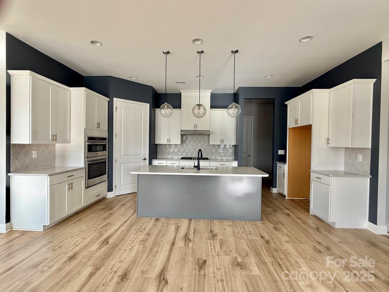 property viewer photo 5