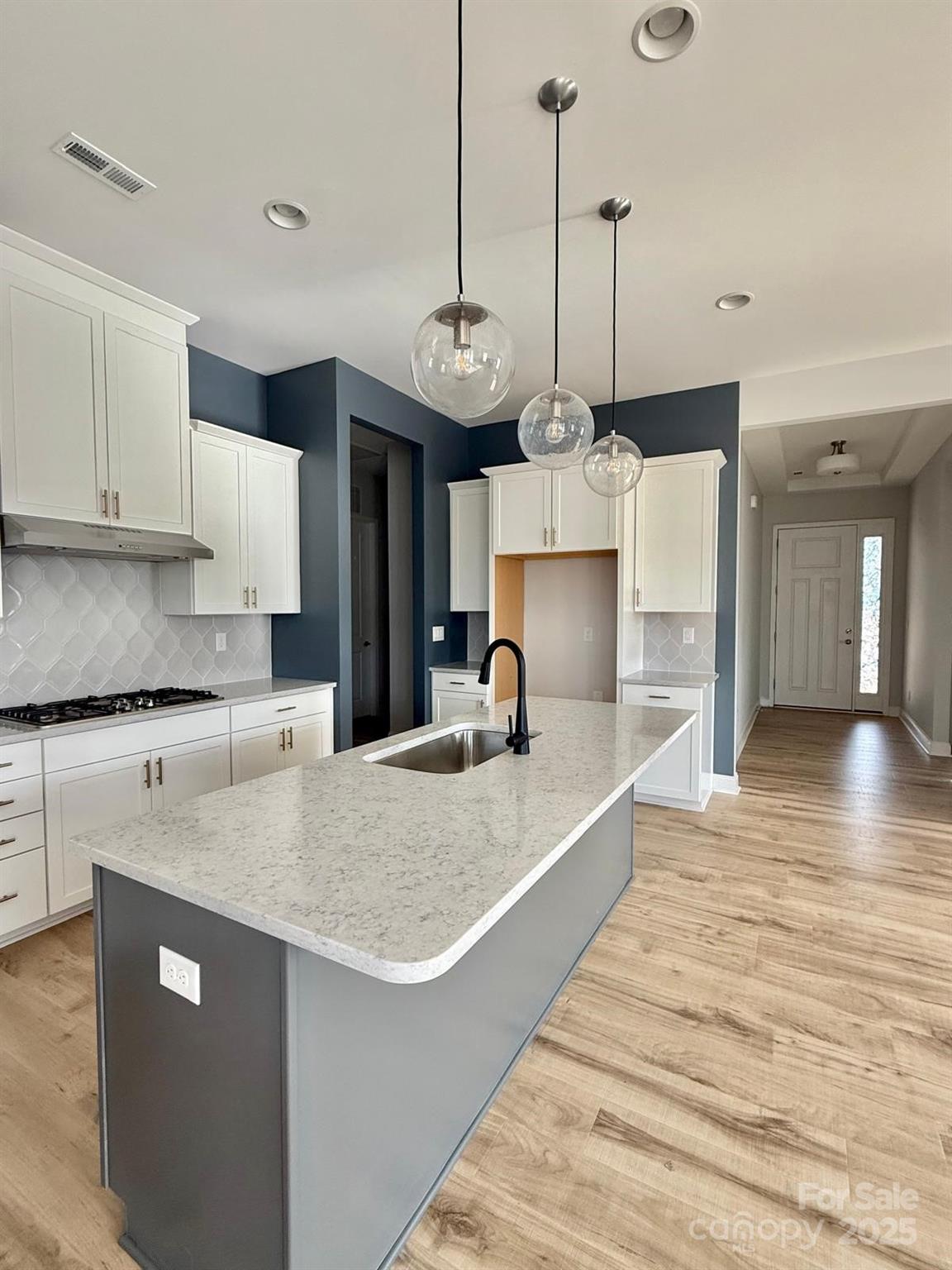 property viewer photo 7