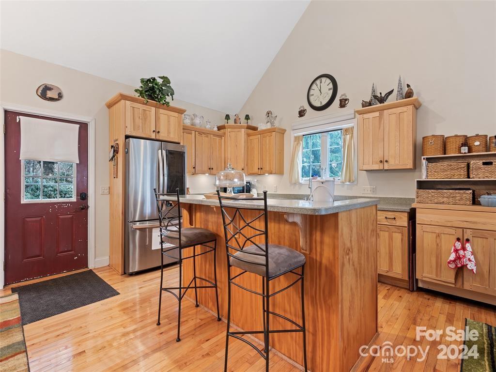 main property photo 9