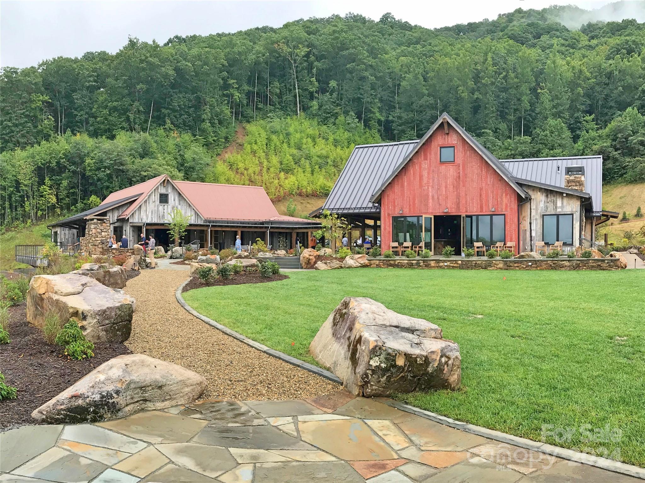 main property photo 6