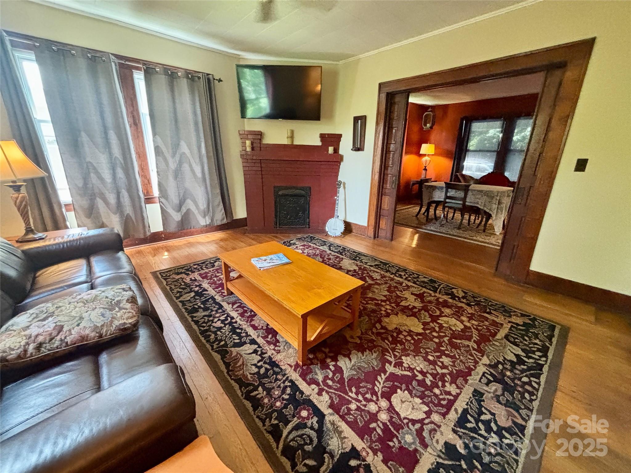 main property photo 11