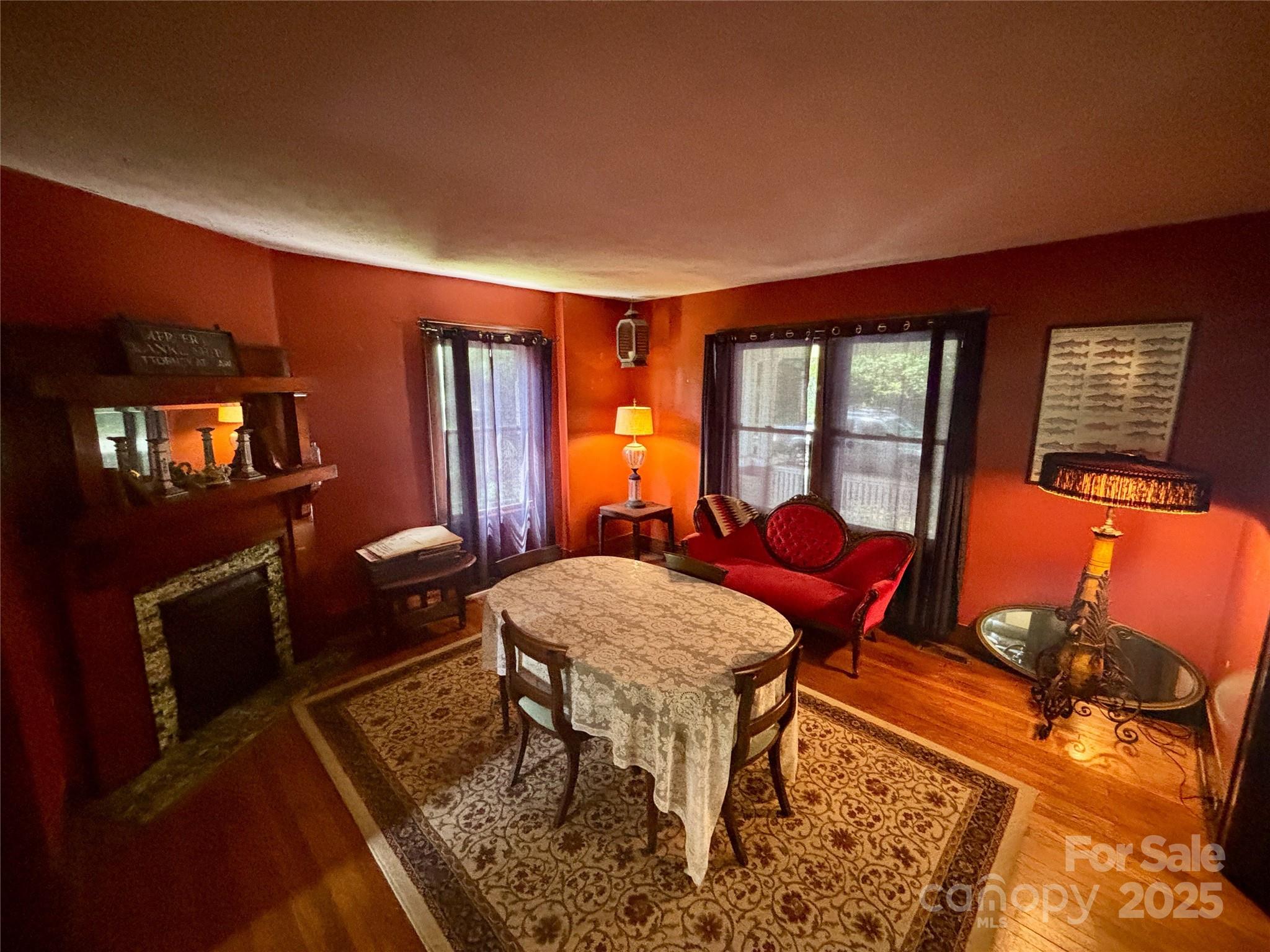 main property photo 6