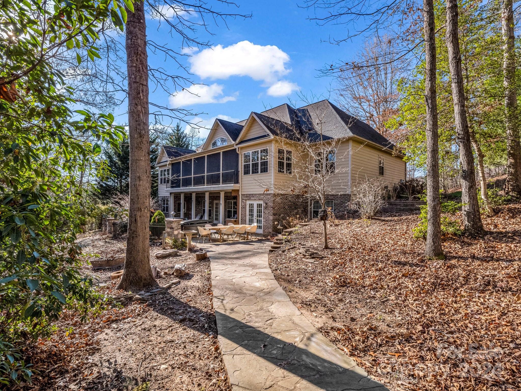 main property photo 36