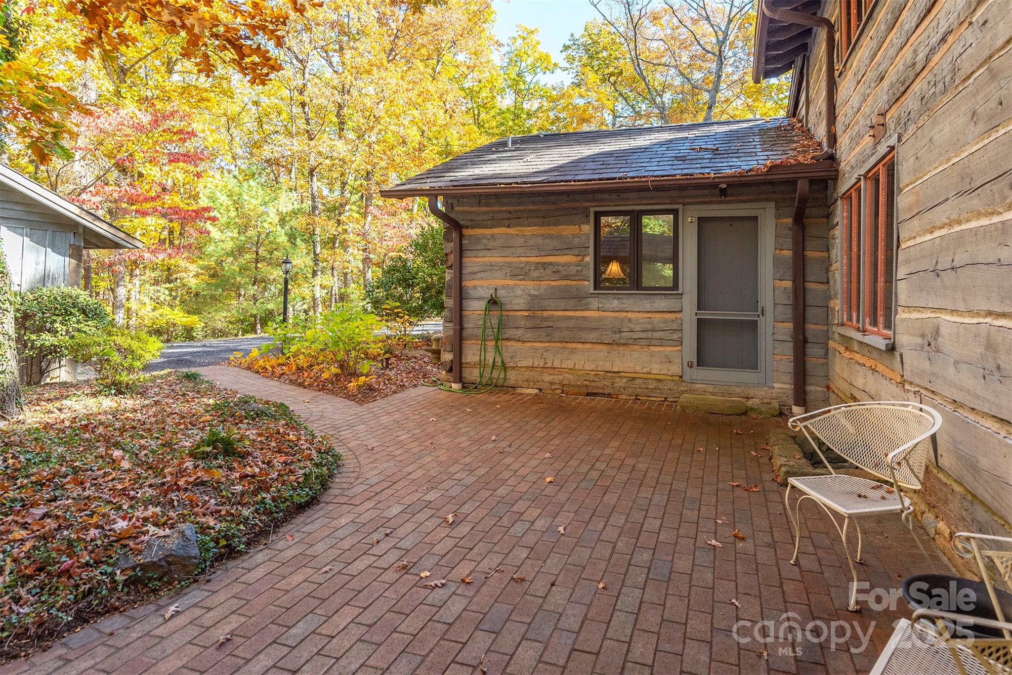 main property photo 18