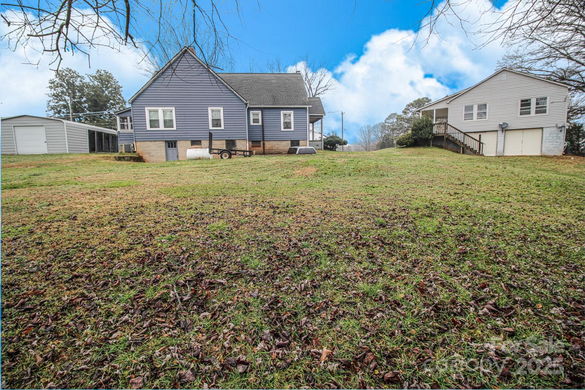 main property photo 16