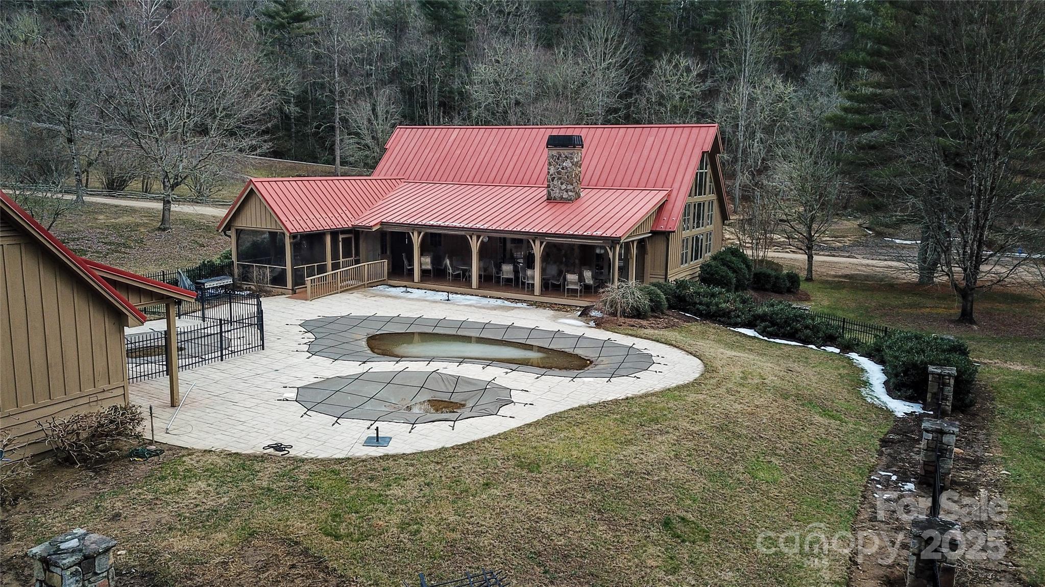 main property photo 15