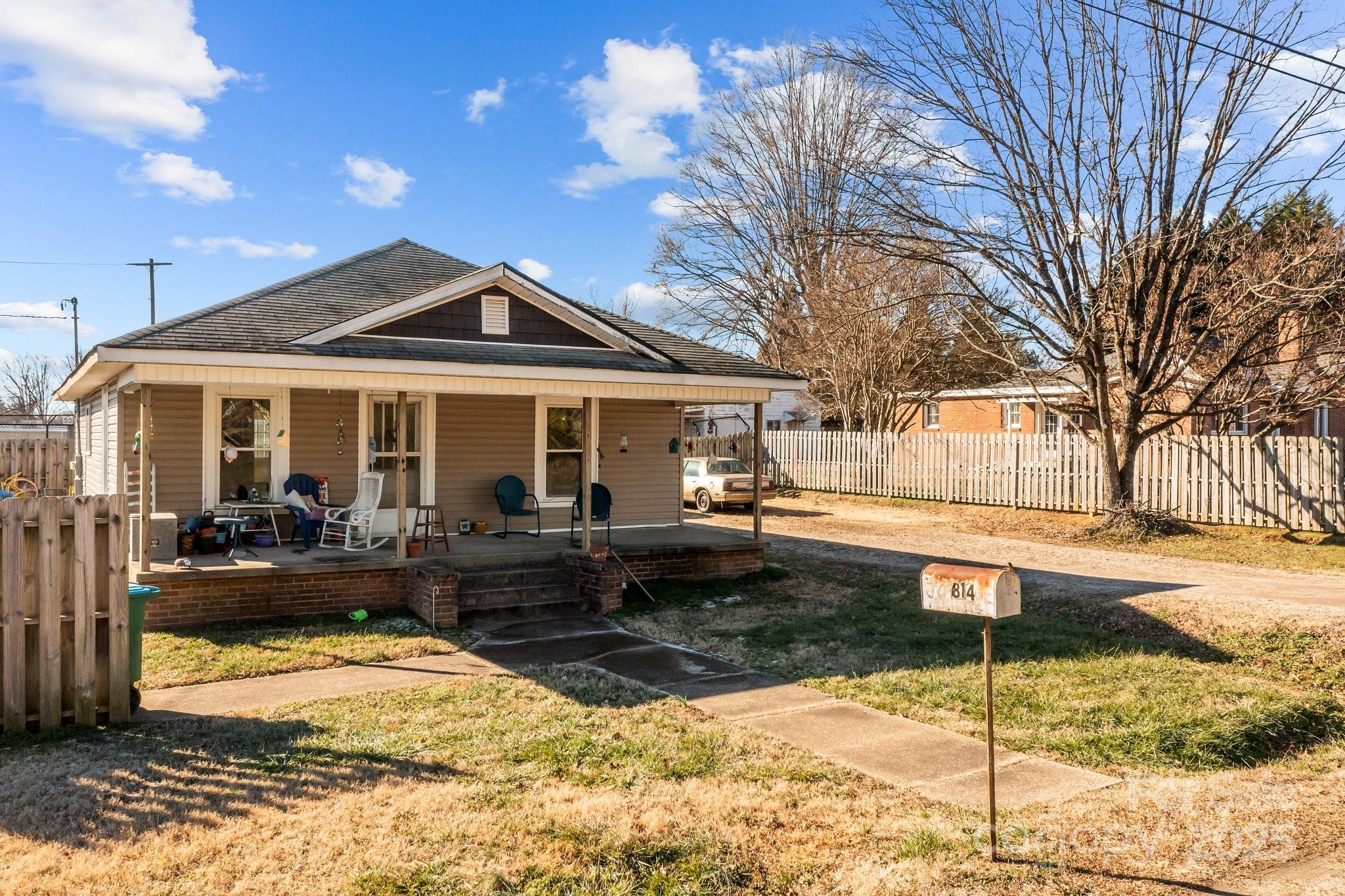 main property photo 16