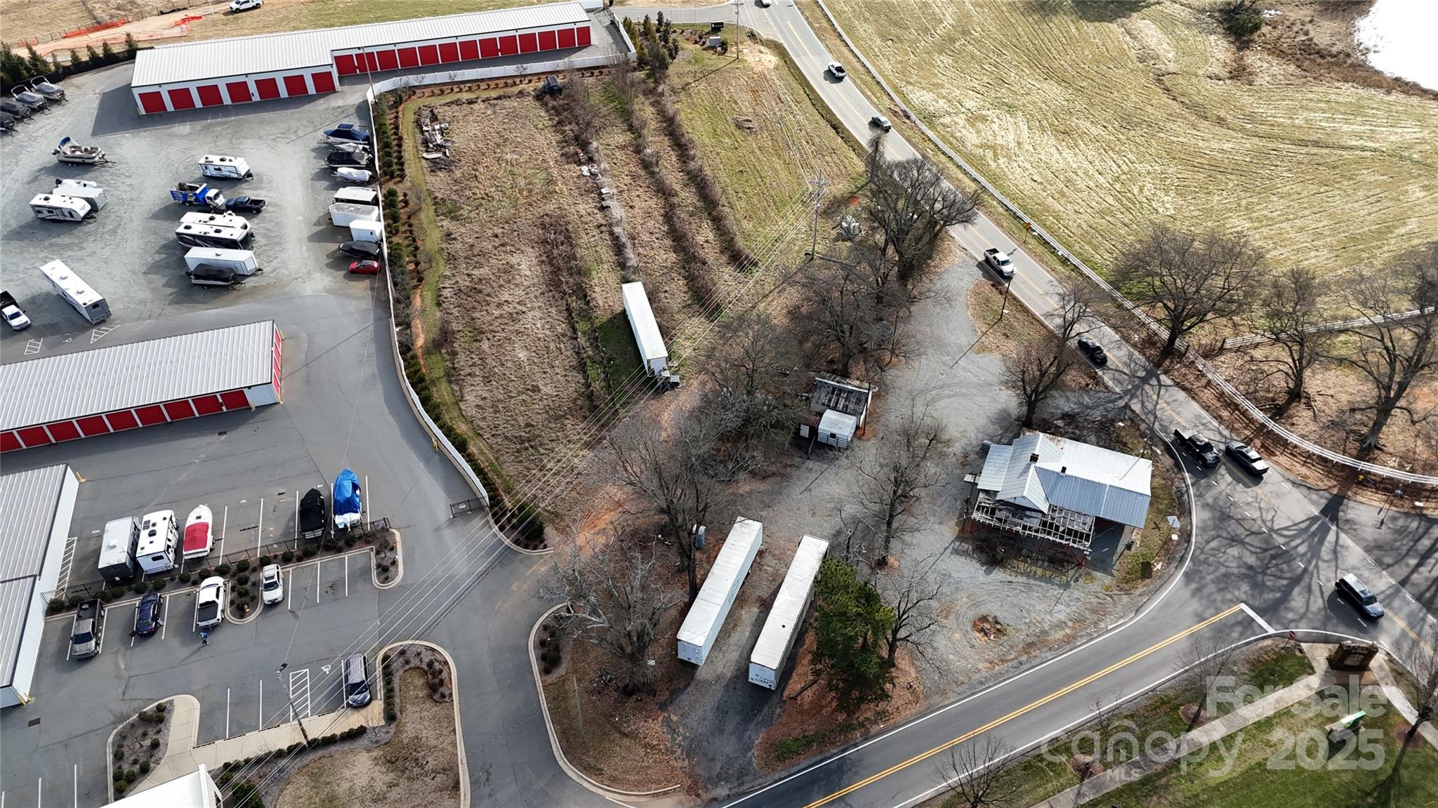 main property photo 12