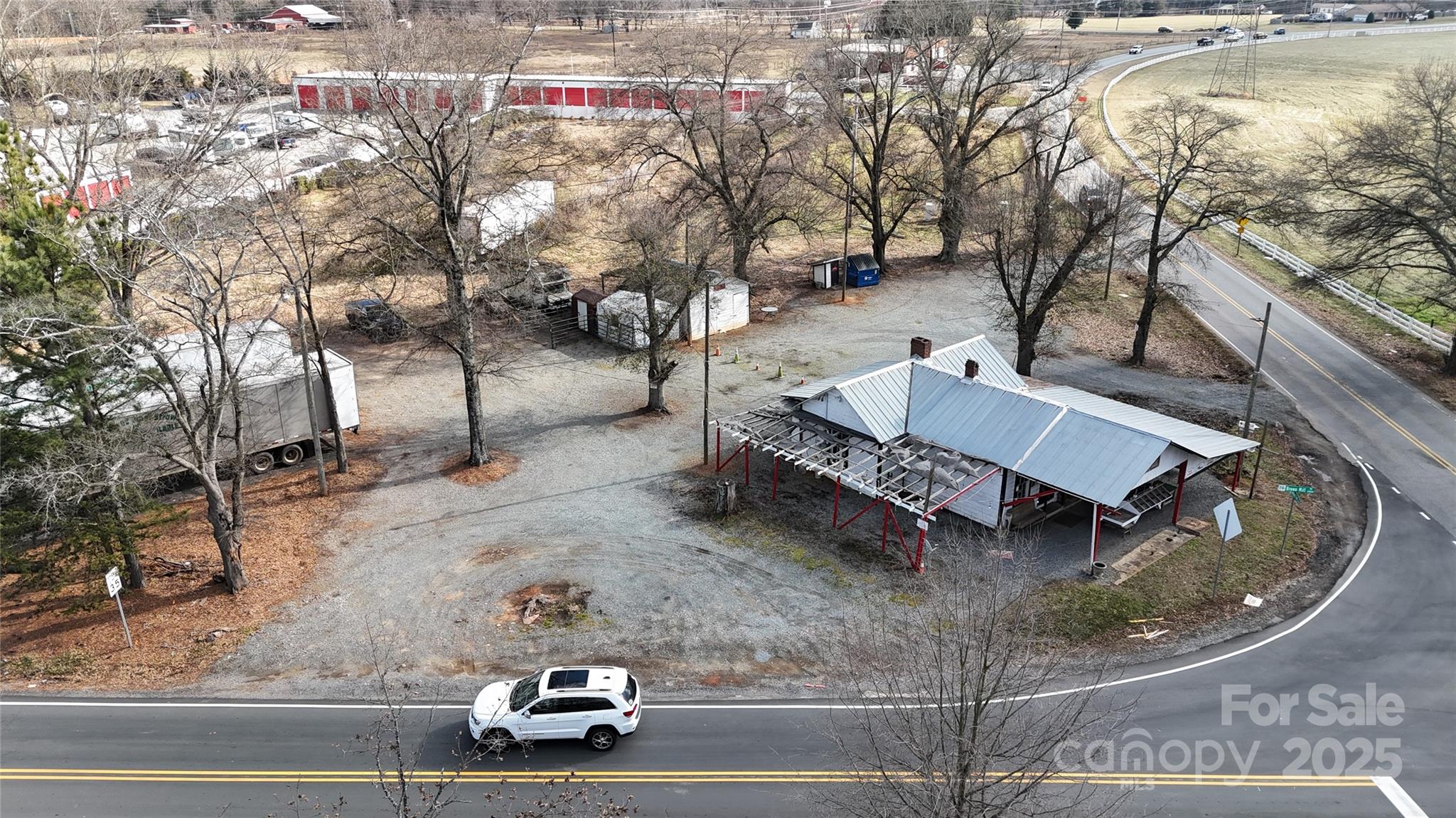 main property photo 6