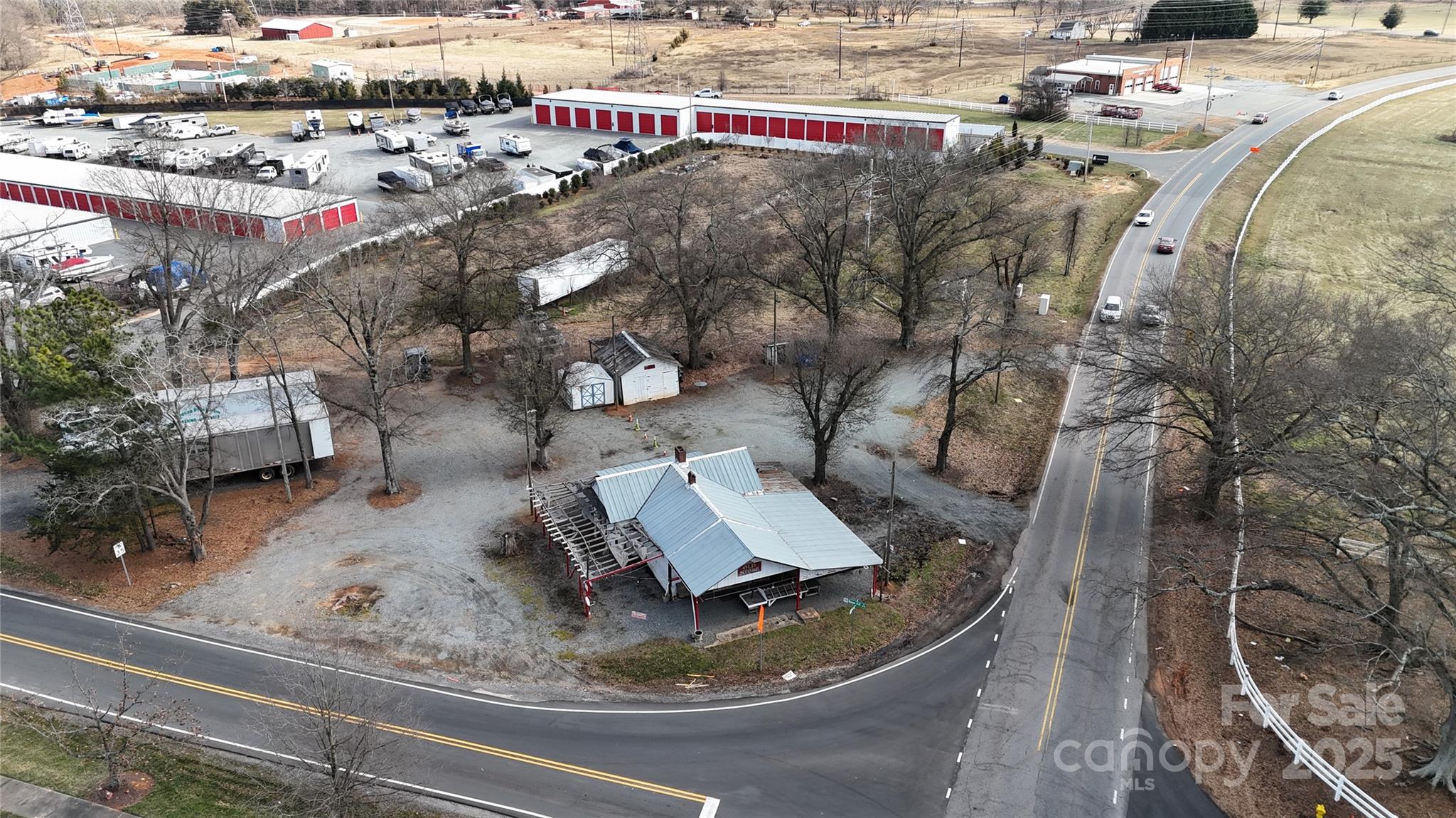 main property photo 8
