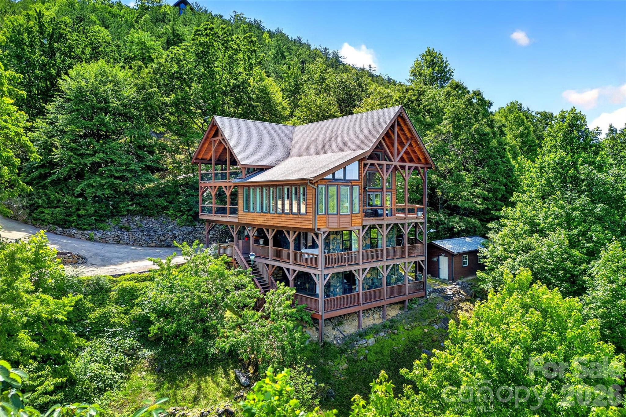 main property photo 3