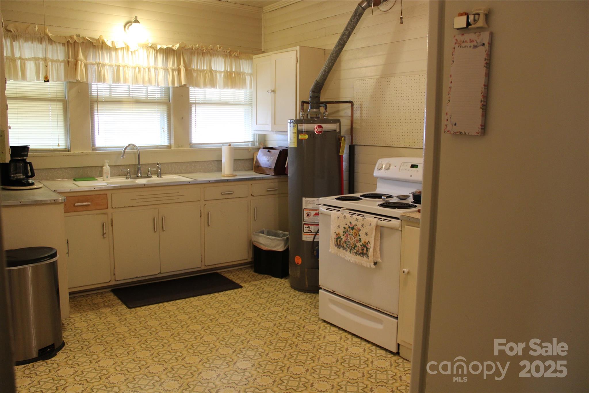 property viewer photo 8