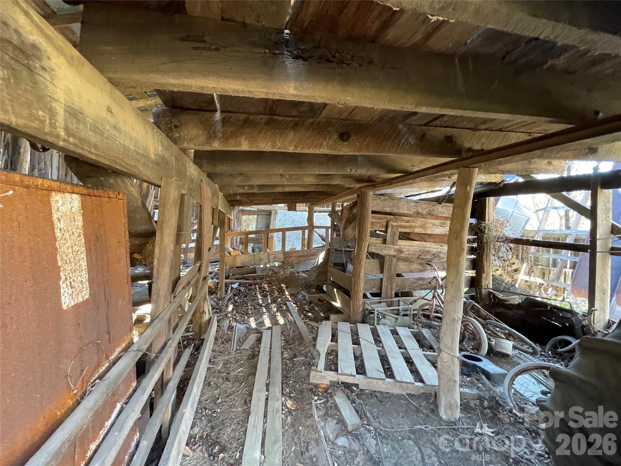 main property photo 15