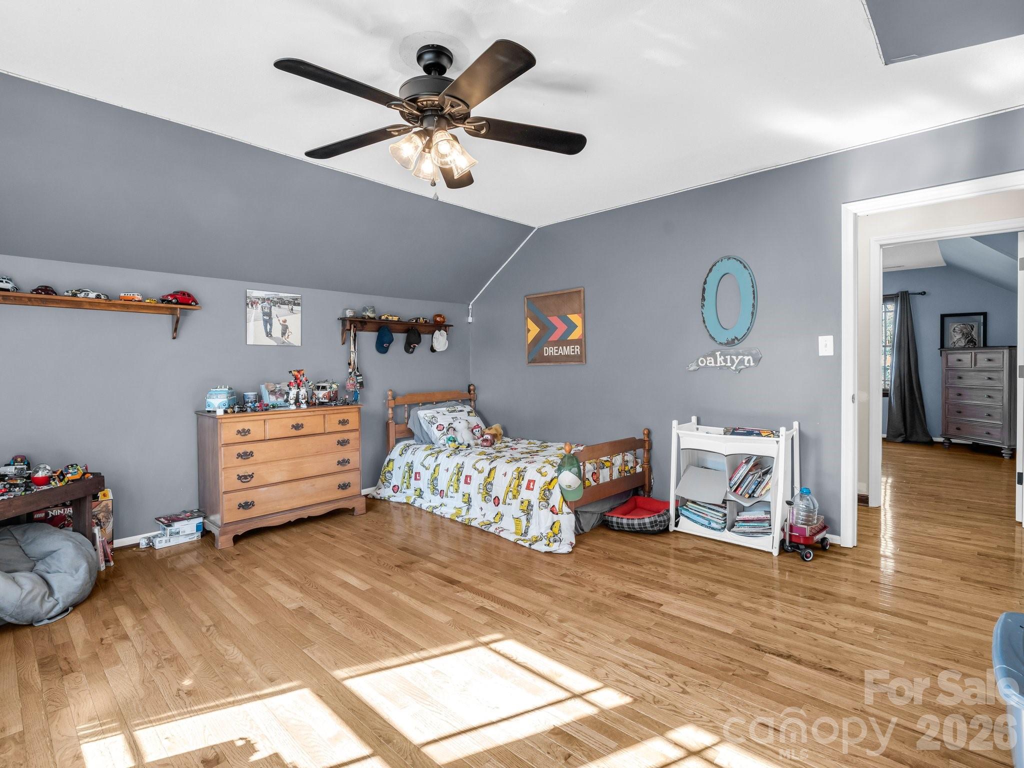 main property photo 30