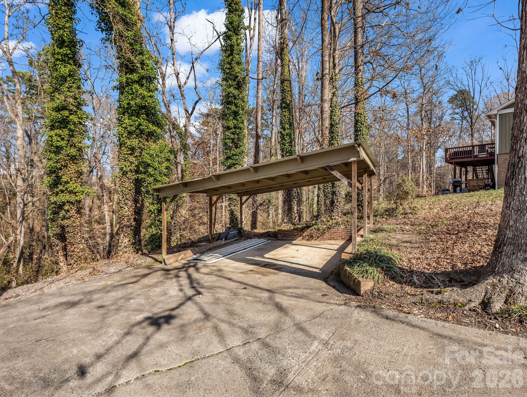 main property photo 39