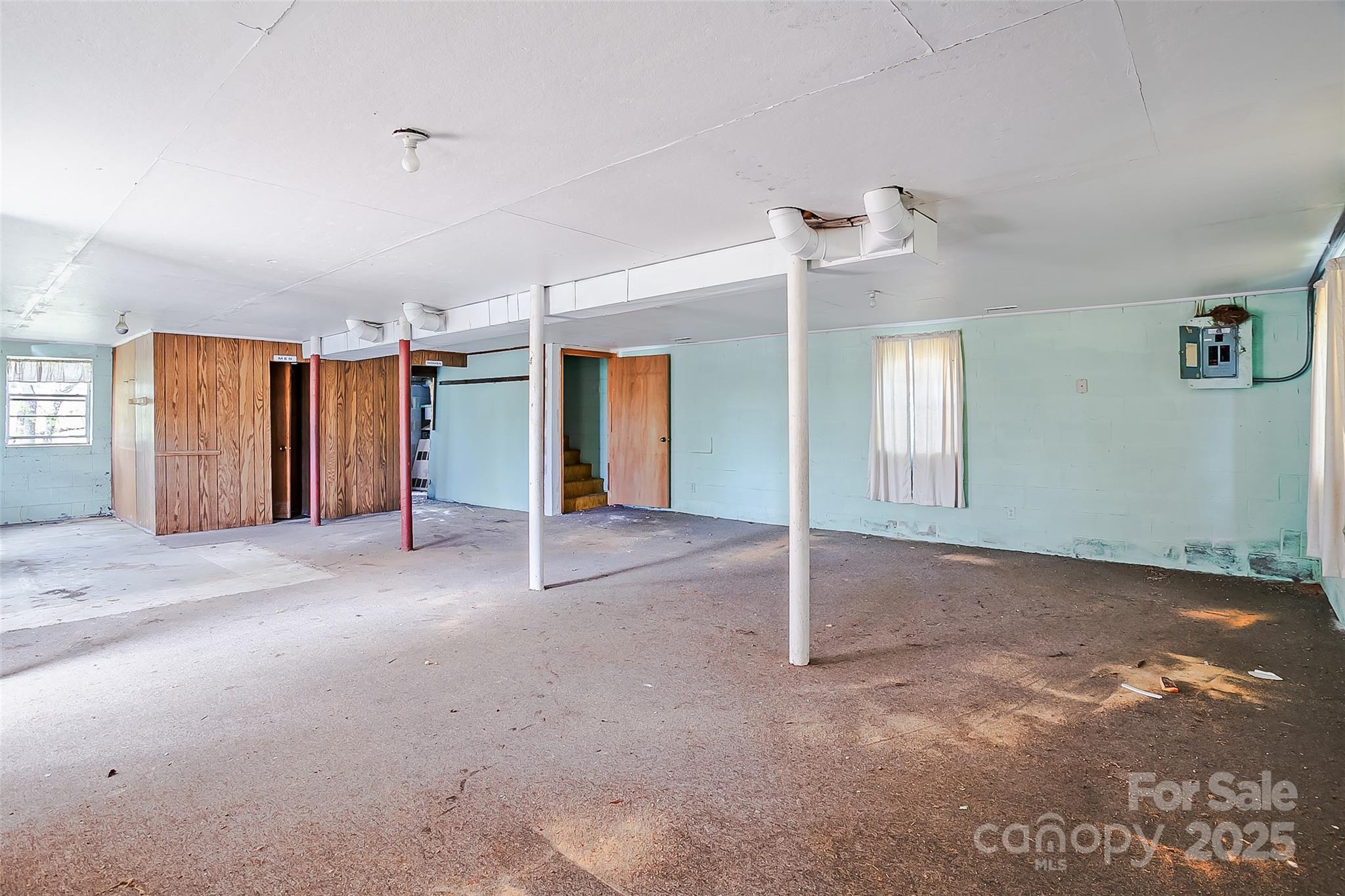 main property photo 10
