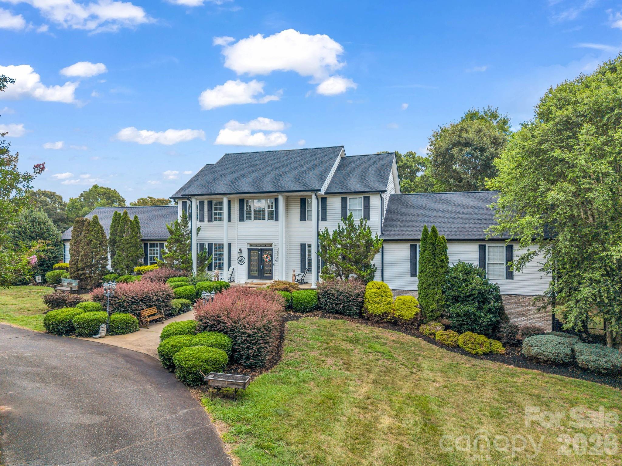 main property photo 3