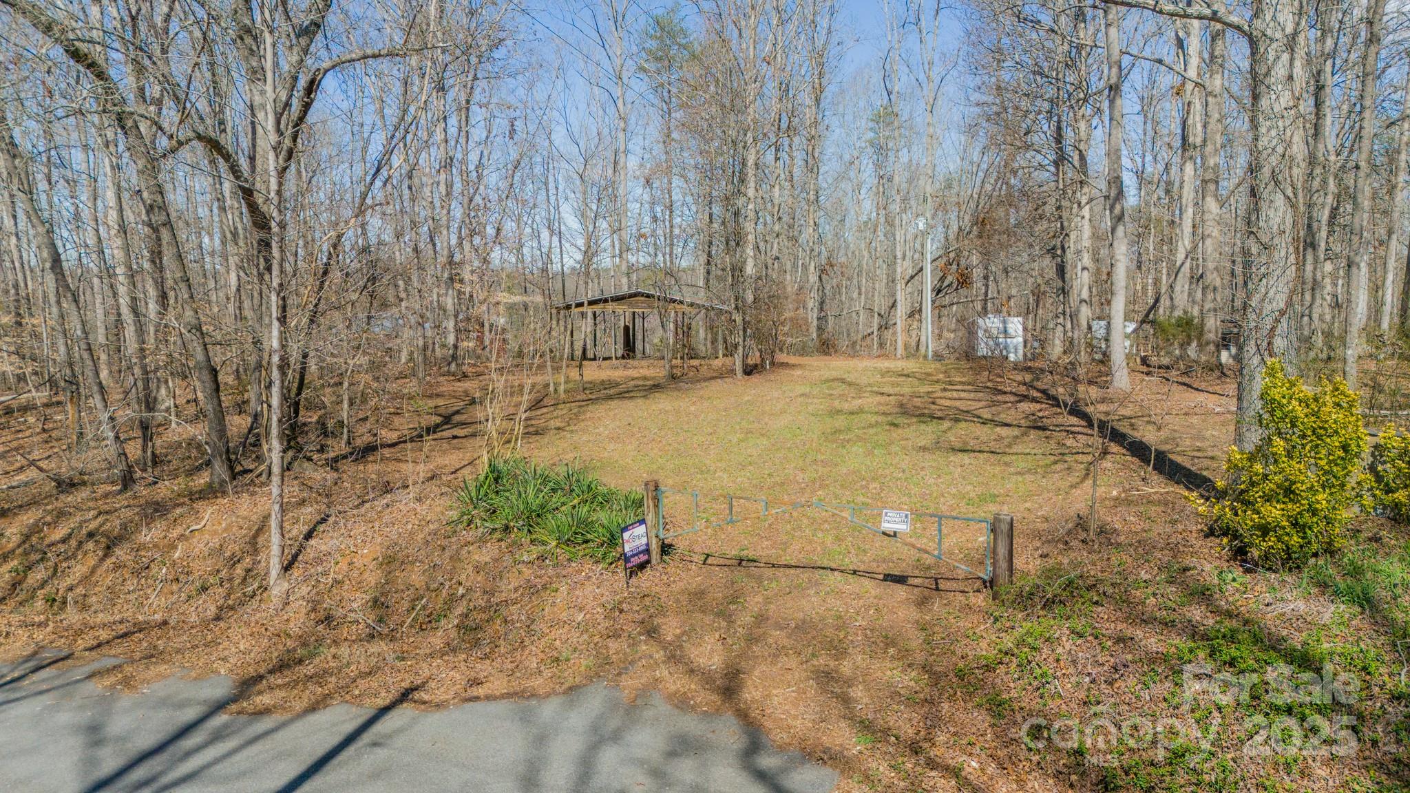 main property photo 10