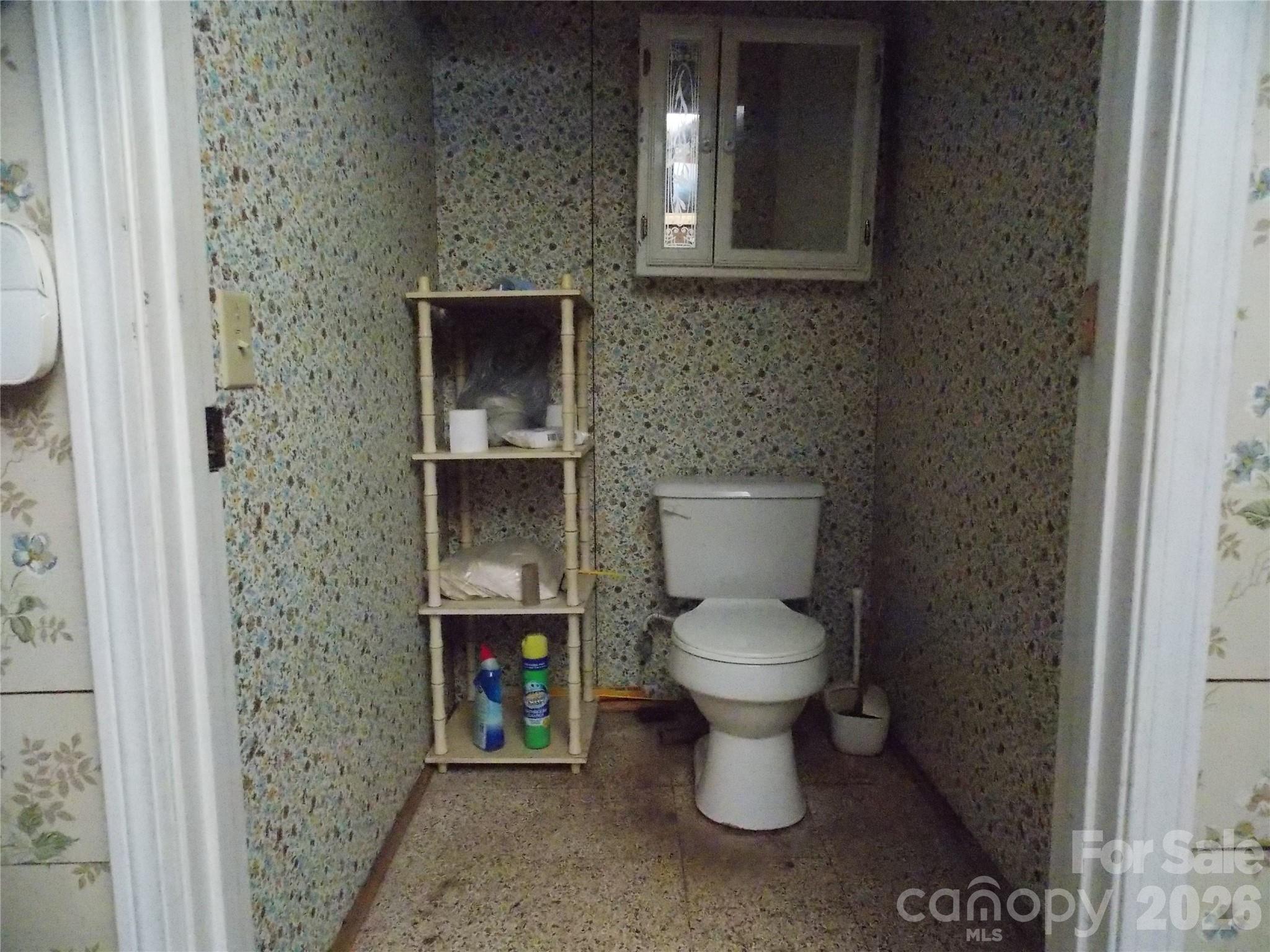 main property photo 28