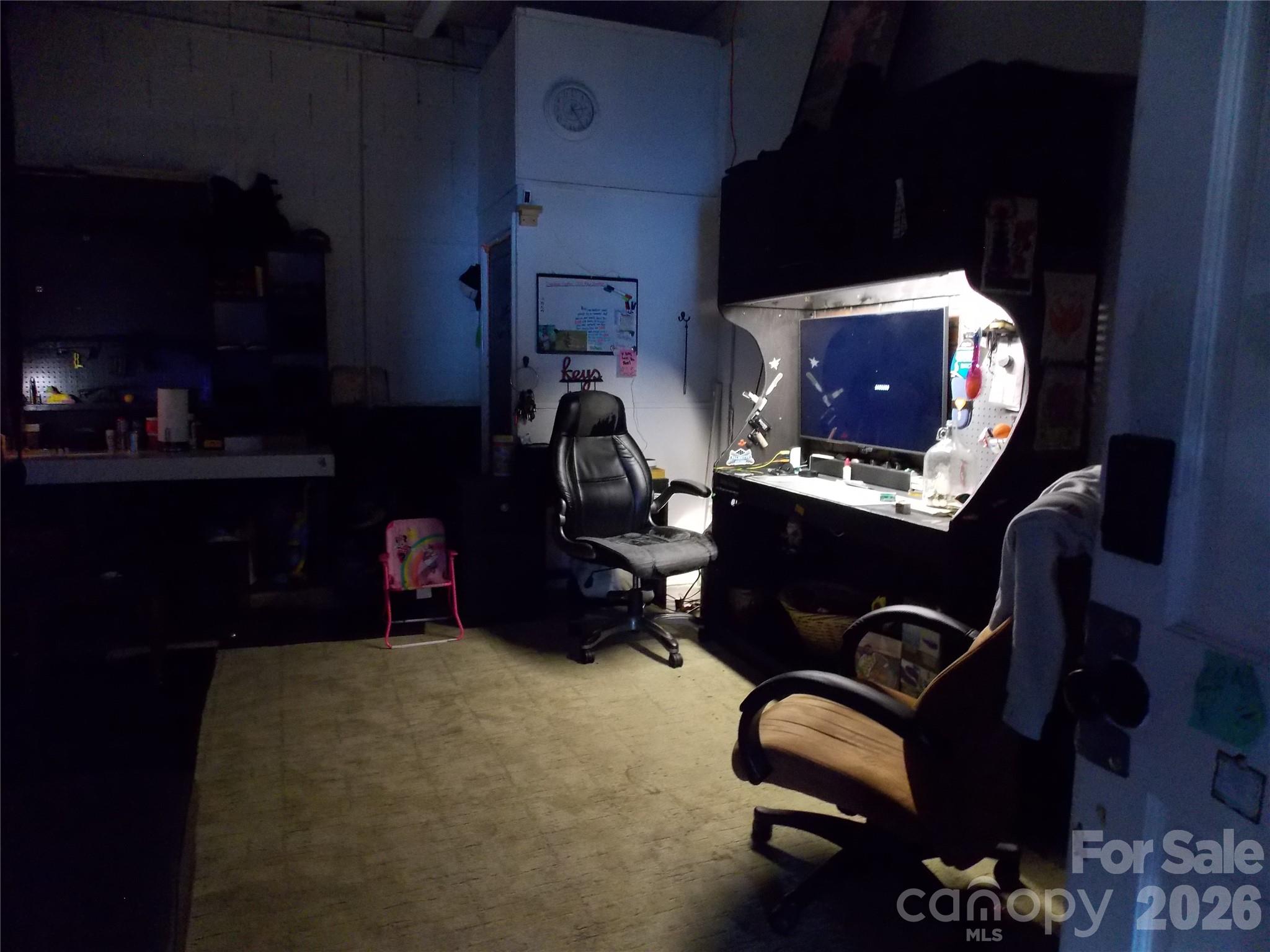 main property photo 29