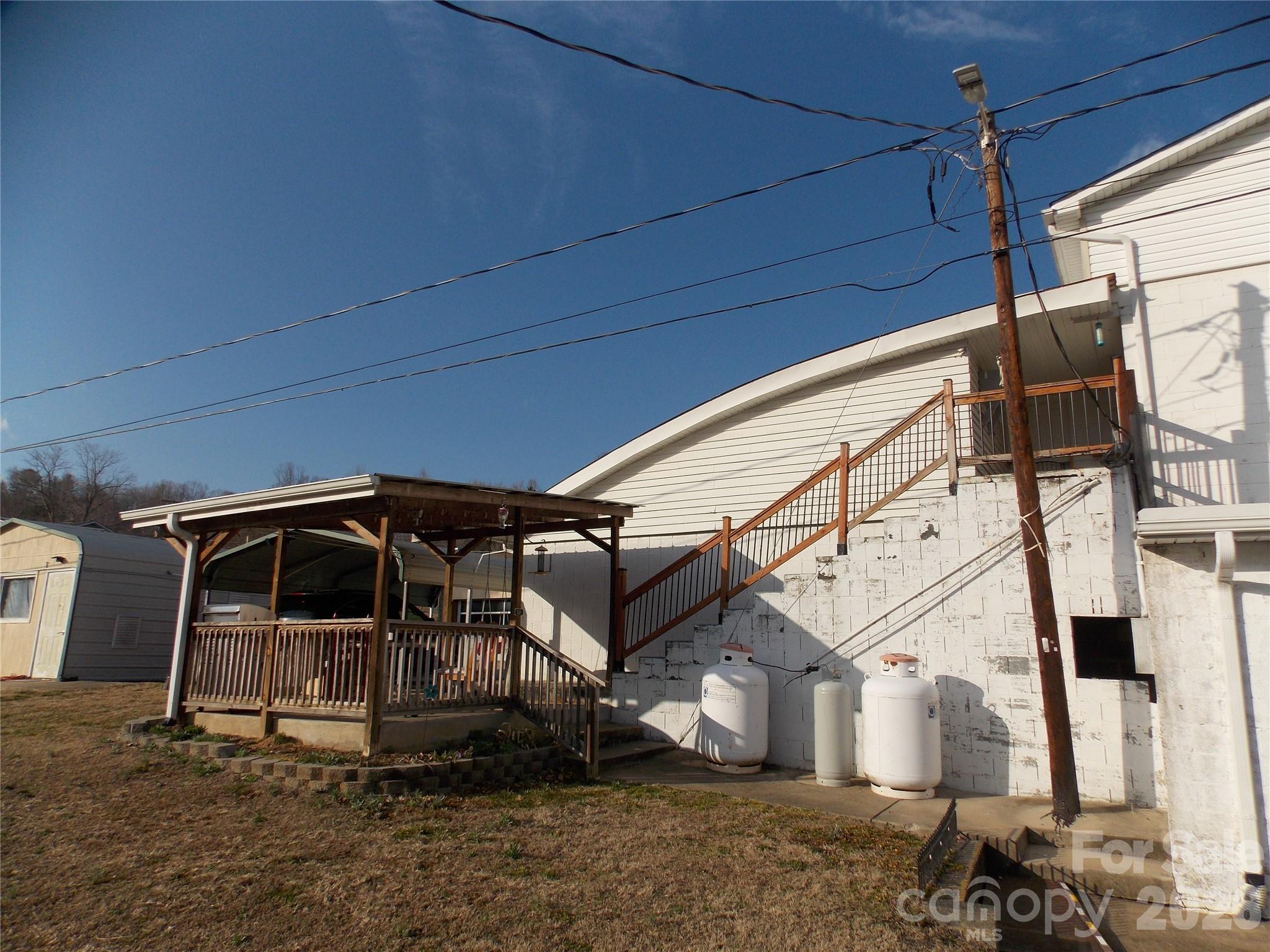 main property photo 3