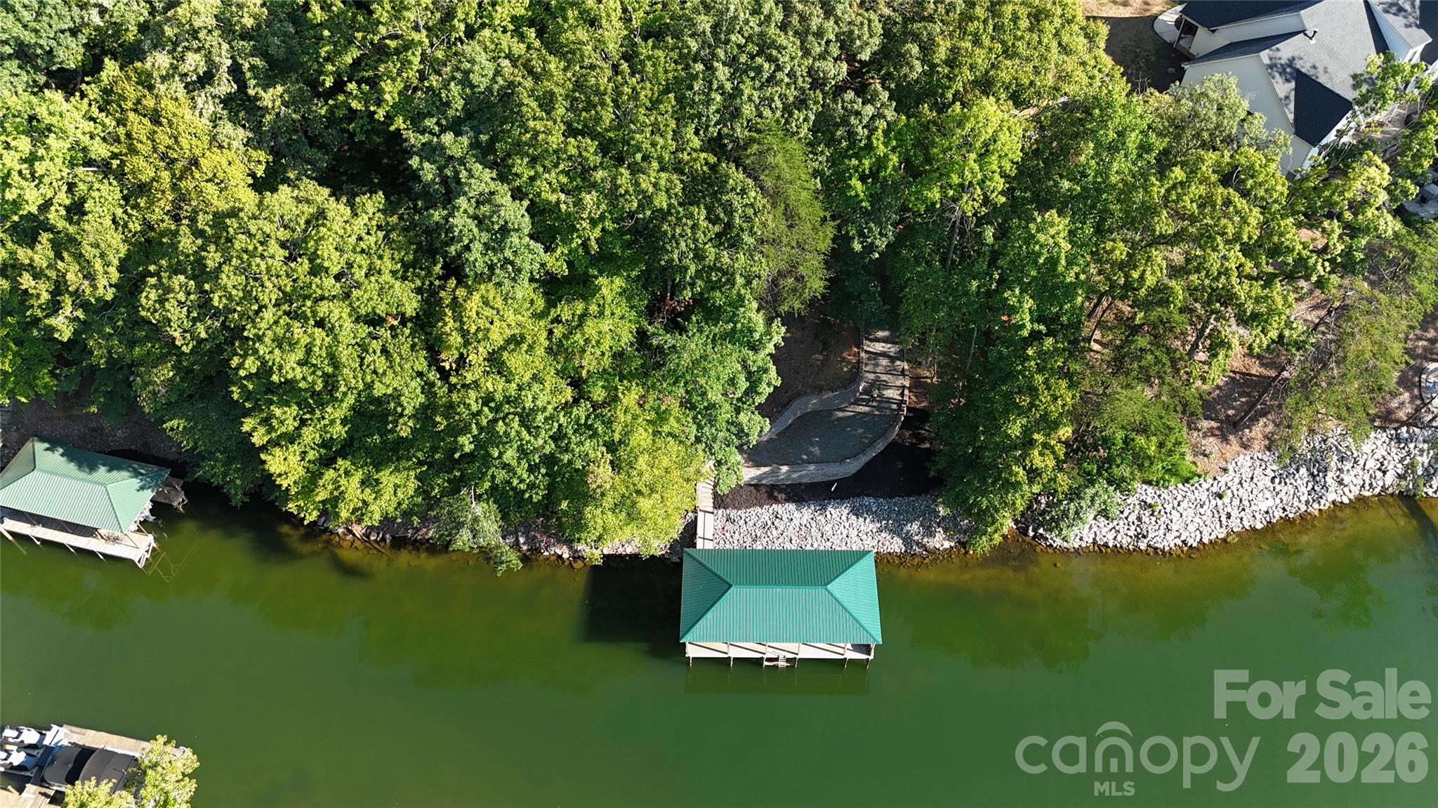main property photo 28