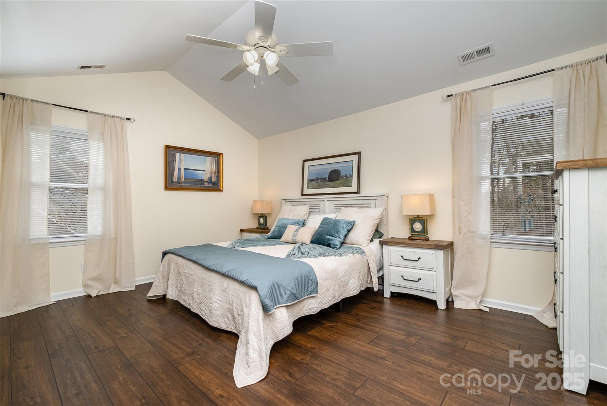property viewer photo 17